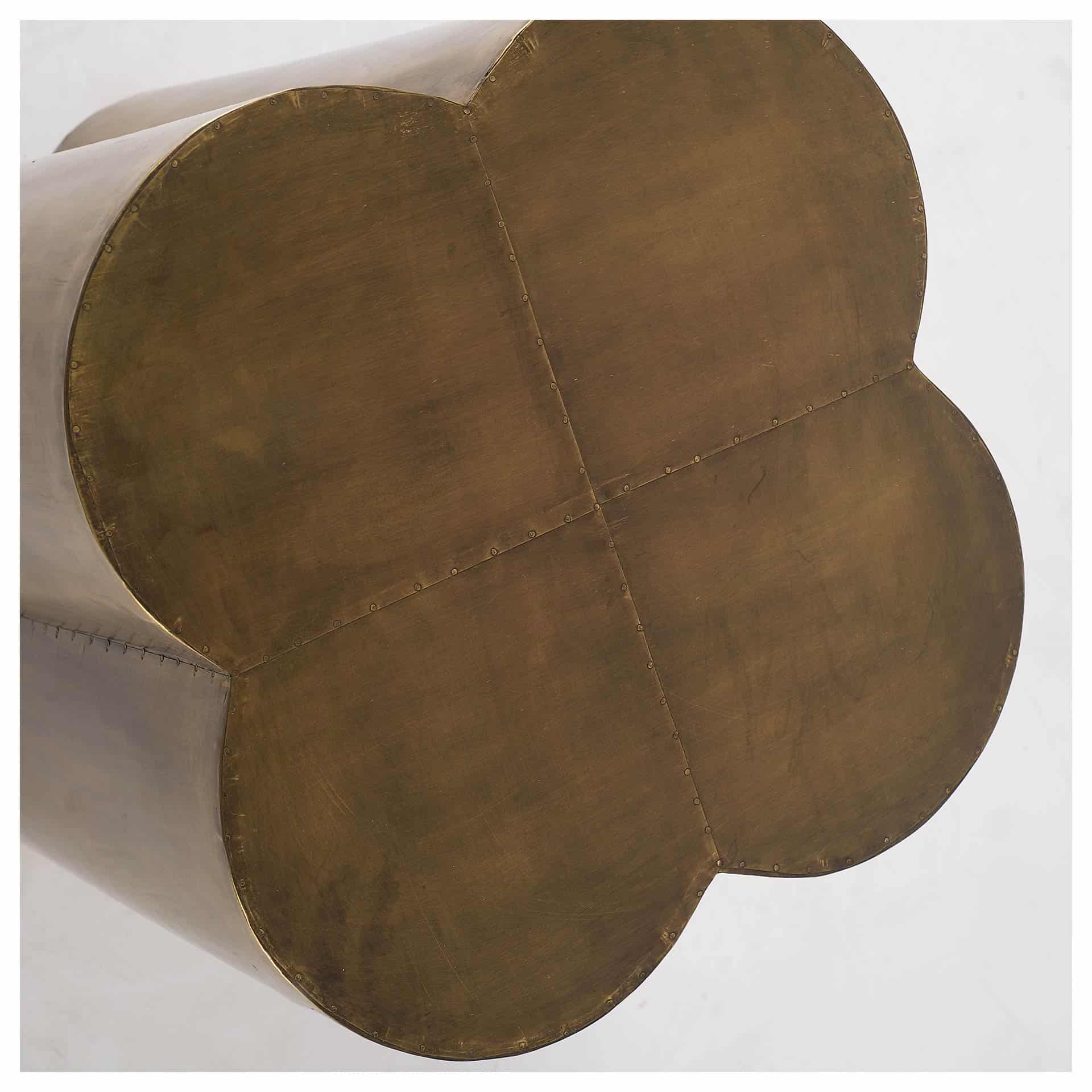 quatrefoil 18l x 18w gold flower w/ wooden top brass cladding accent table