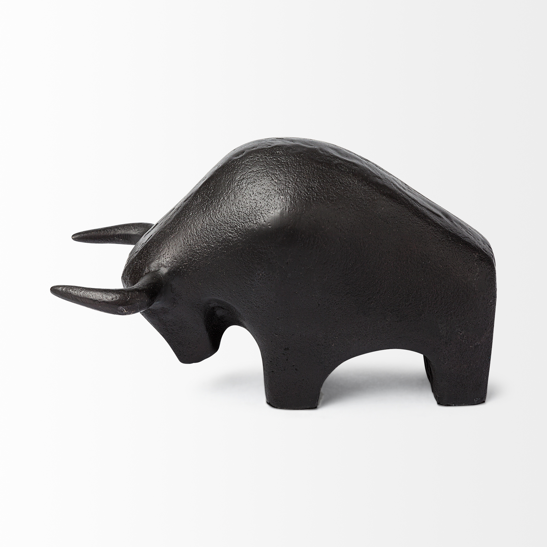 tauro ii 9l x 4w black cast aluminum raging bull