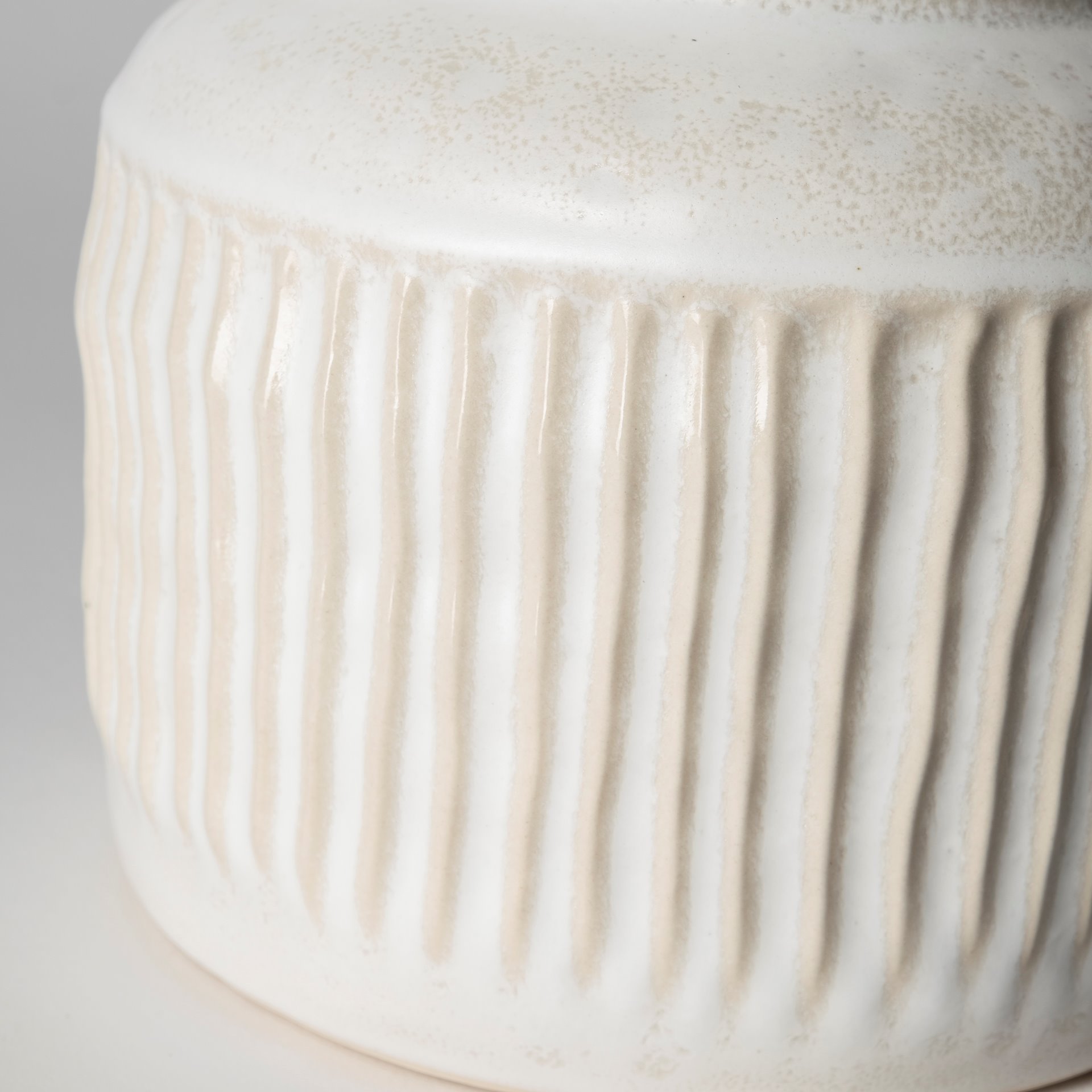 judy small eggshell ceramic vase