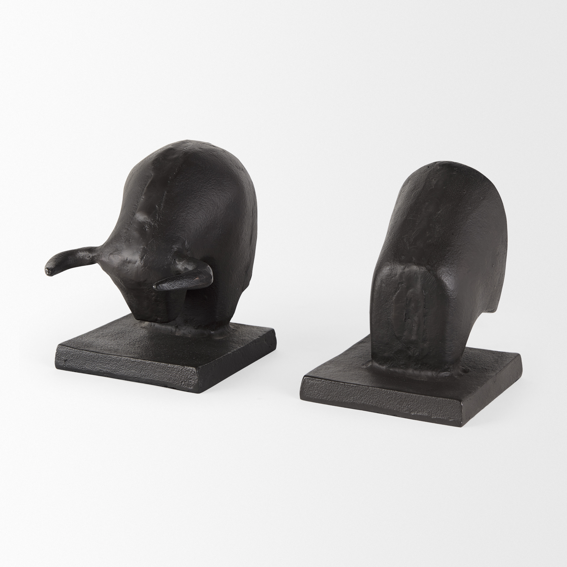 tauro iii (set of 2) 10l x 5w black cast aluminum raging bull bookends