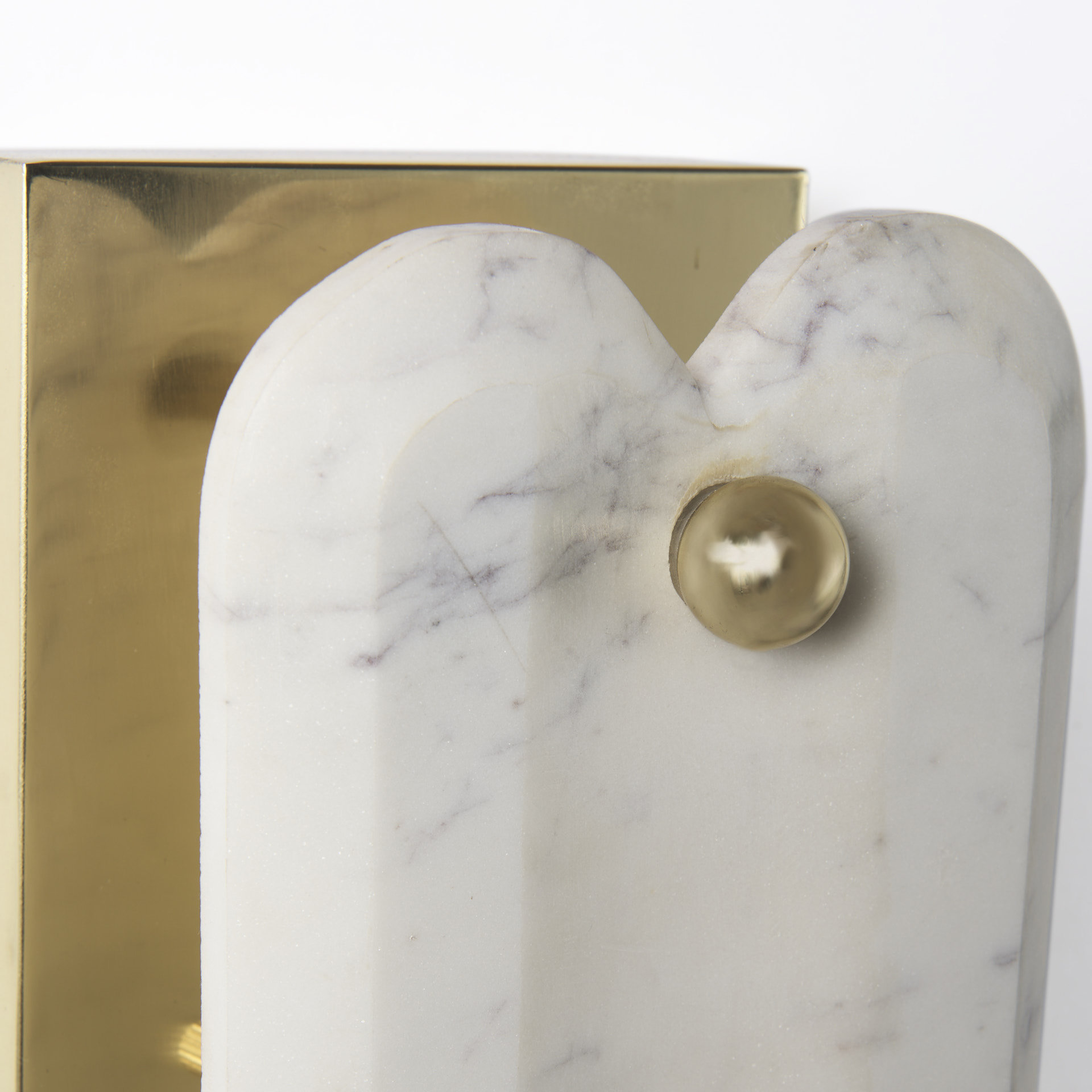 stein 5l x 6w gold w/ white marble shade wall sconce