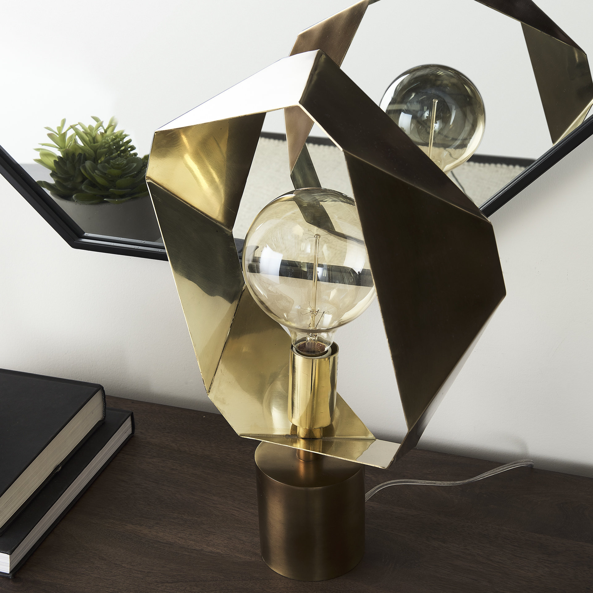 shamir 15l x 15w gold geometric metal table lamp