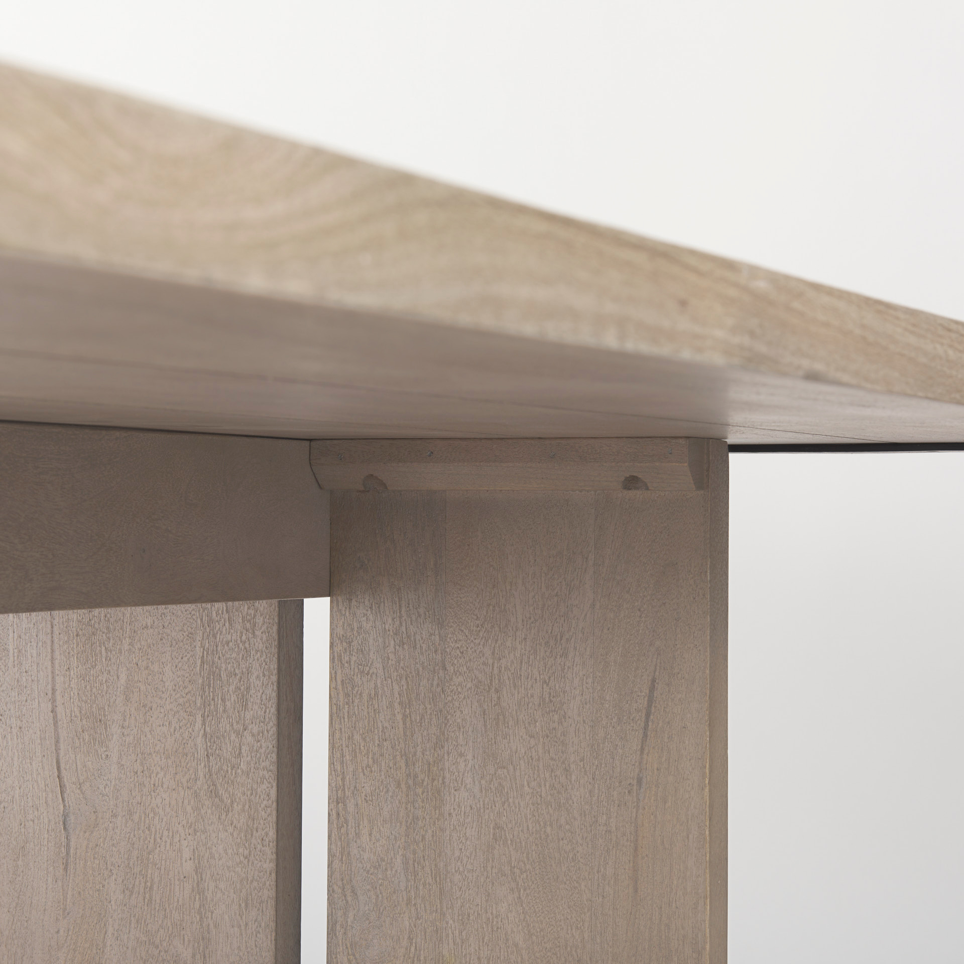 aida 84l light gray wood dining table