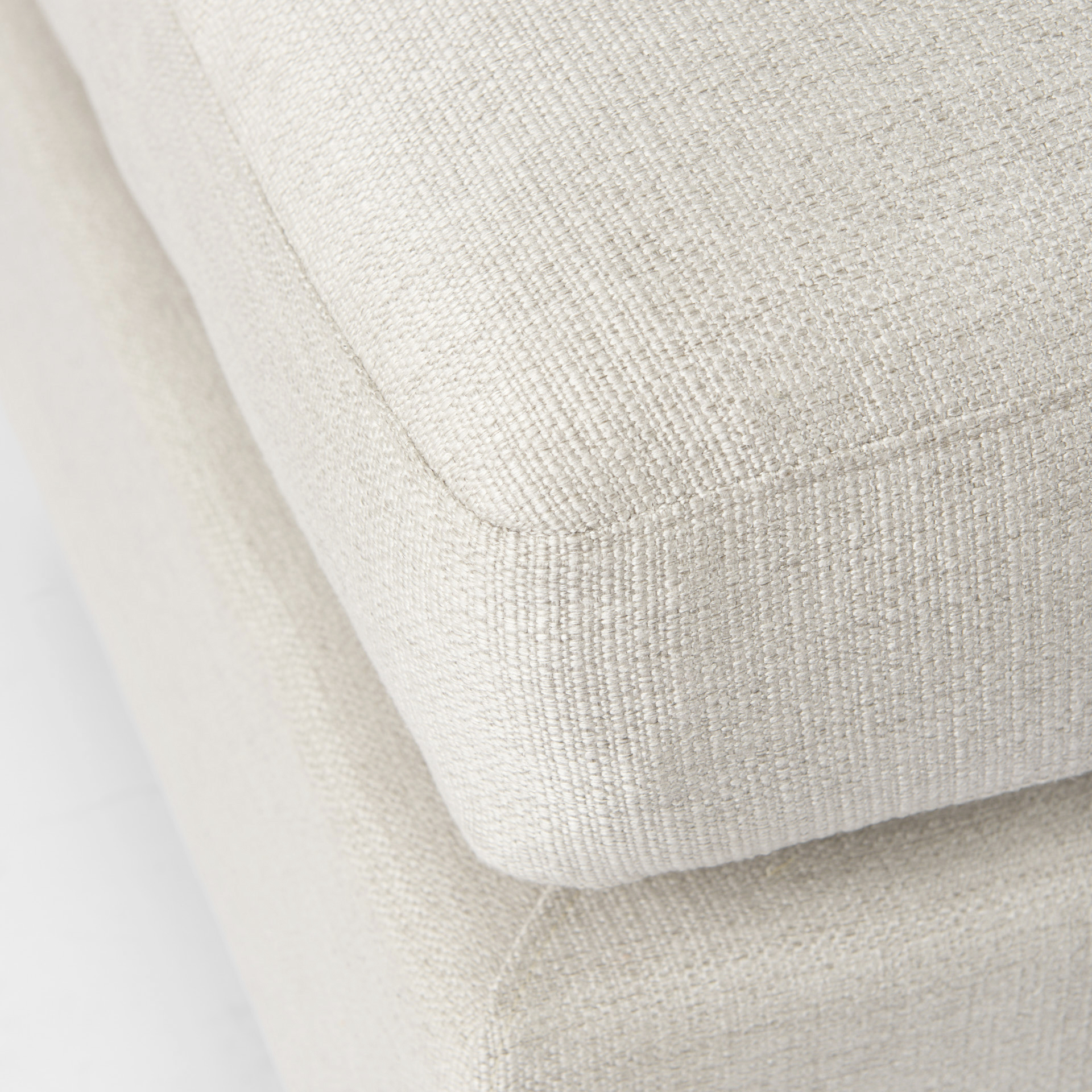 valence 38.6l x 26.0w x 17.7h beige 2/3 ottoman sectional piece