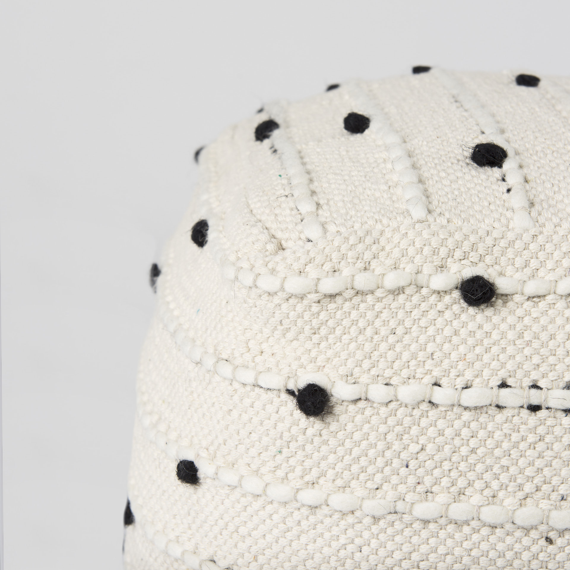amaira 16.0l x 16.0w x 16.0h cream/black/white patterned wool and cotton pouf
