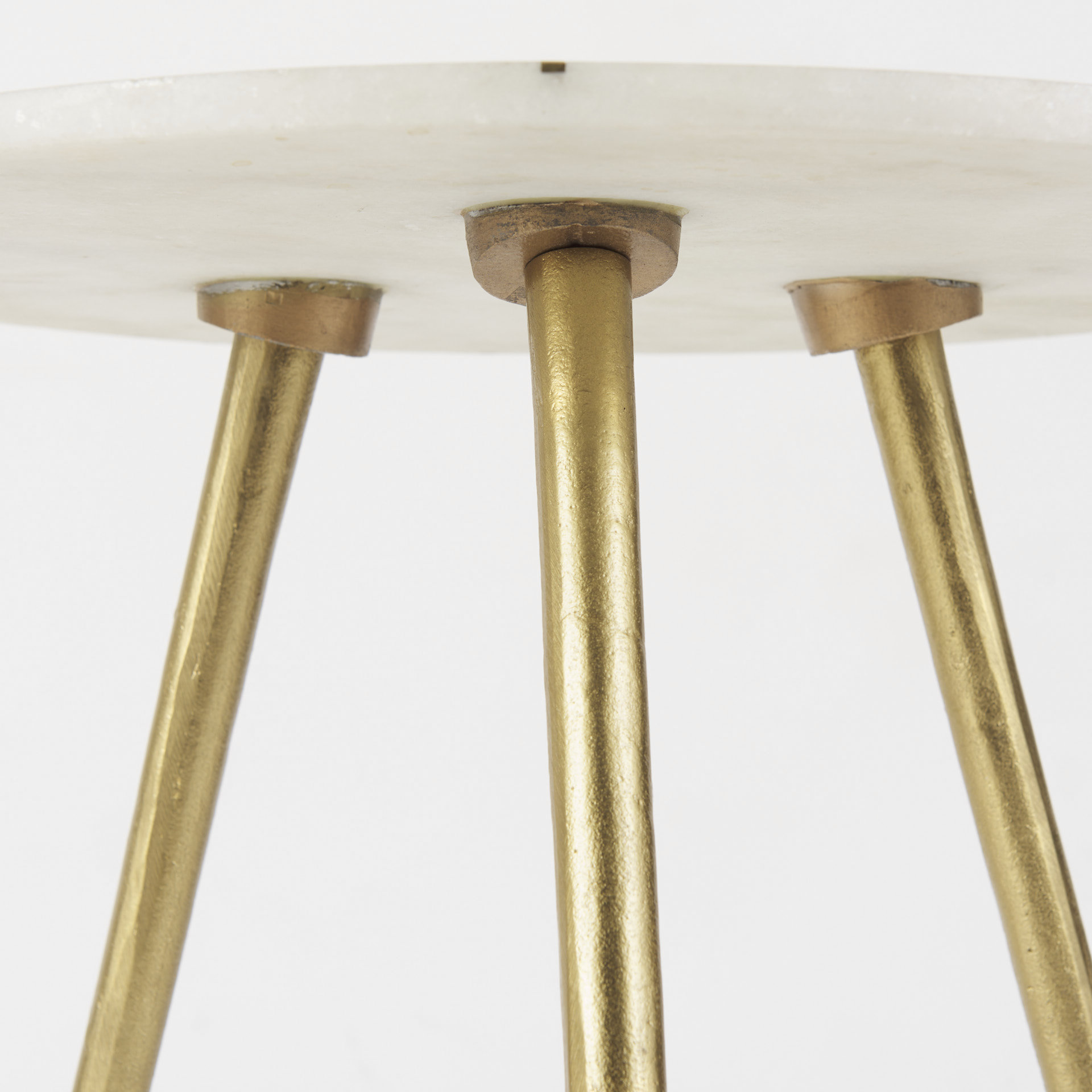 vivienne 18.0l x 18.0w x 23.0h white marble w/antique gold metal round large accent table