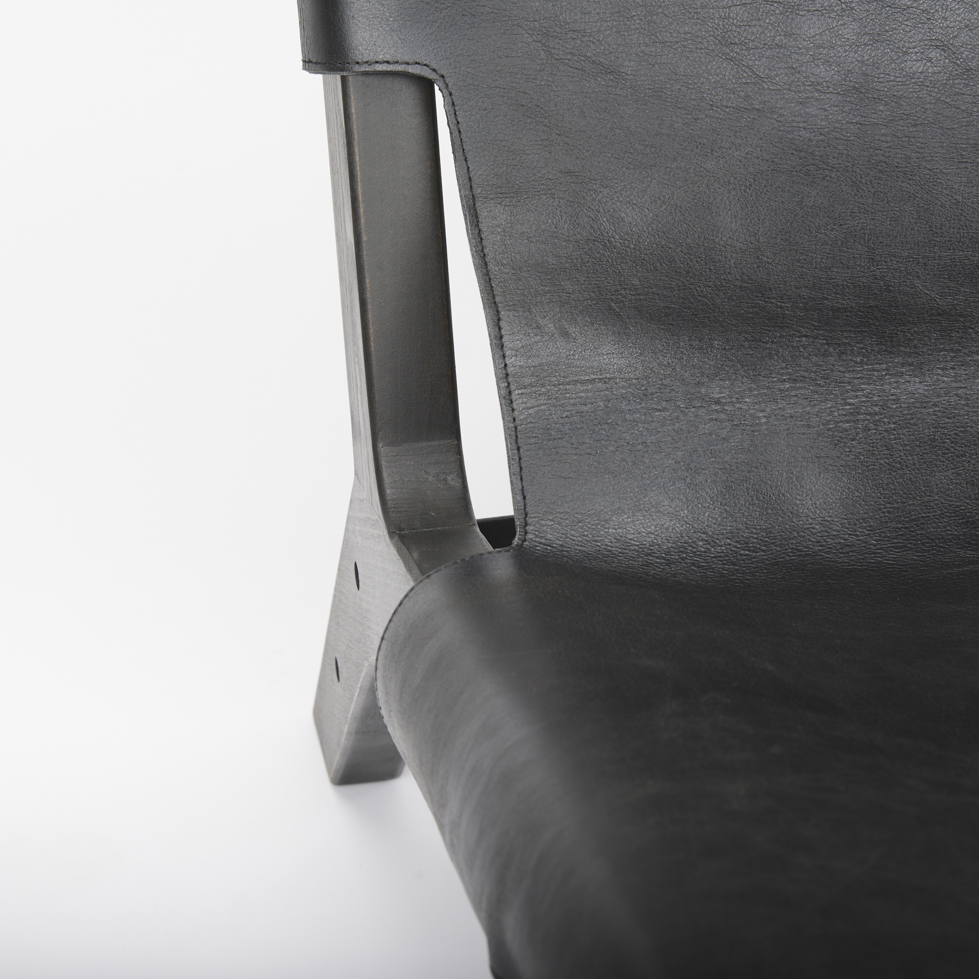 elodie 24.4l x 33.9w x 30.7h black leather w/black stain beech wood frame accent chair