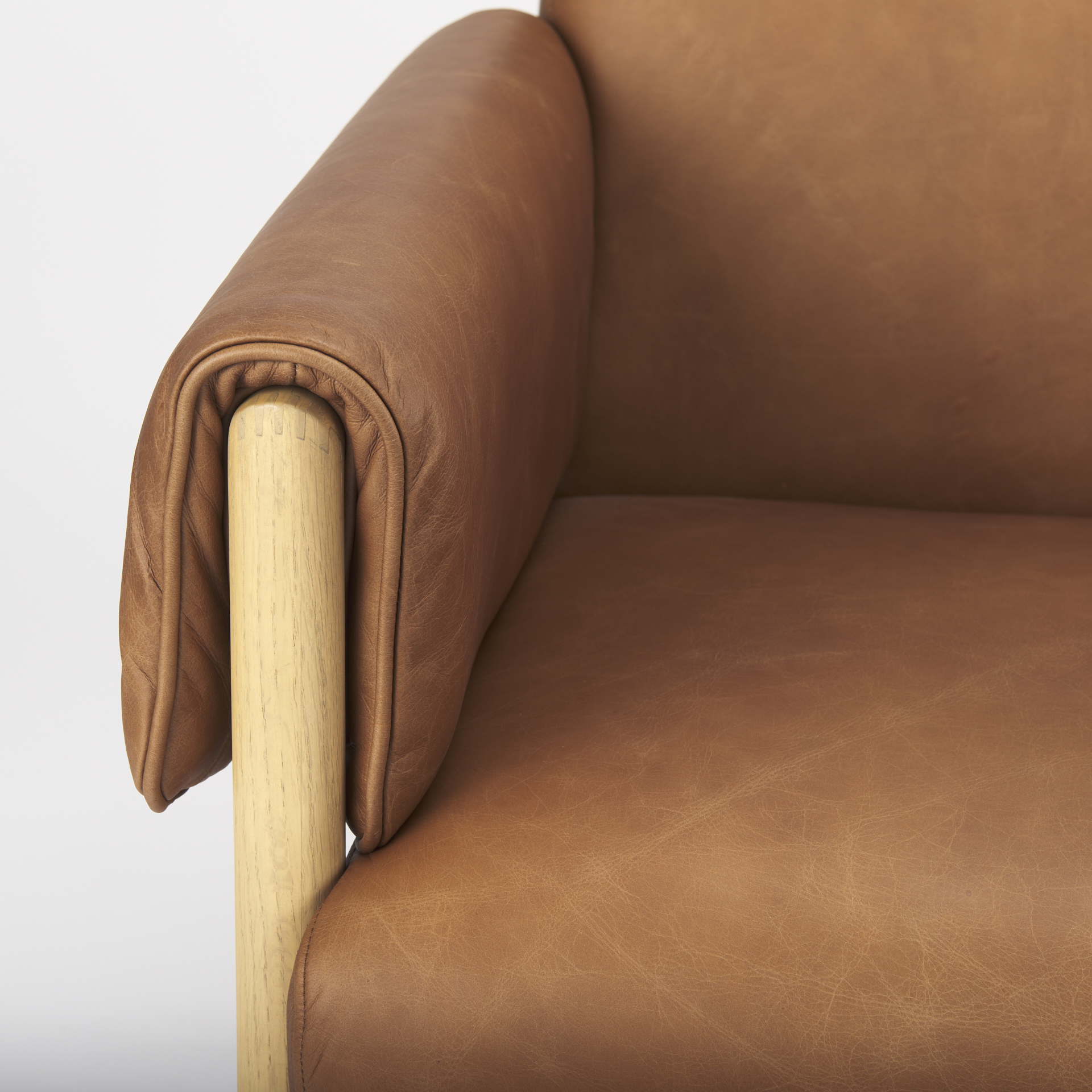 ashton brown leather w/ light wood accent chair