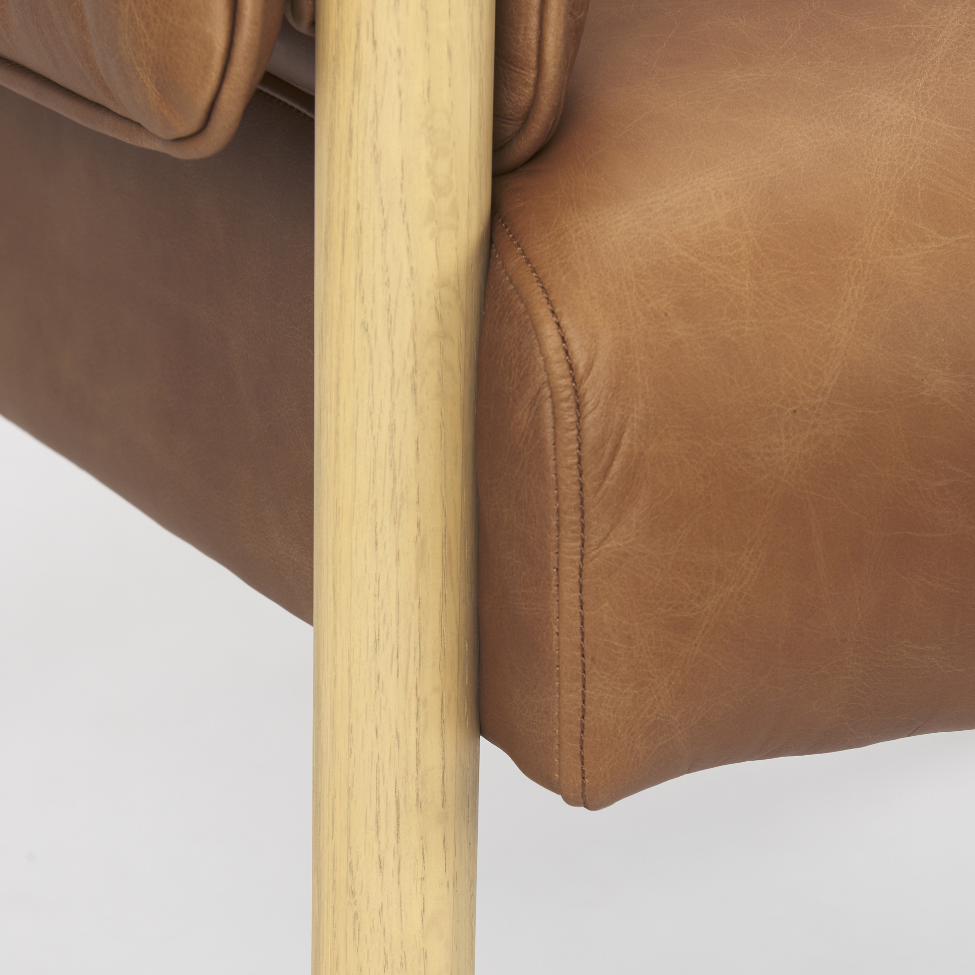 ashton brown leather w/ light wood accent chair
