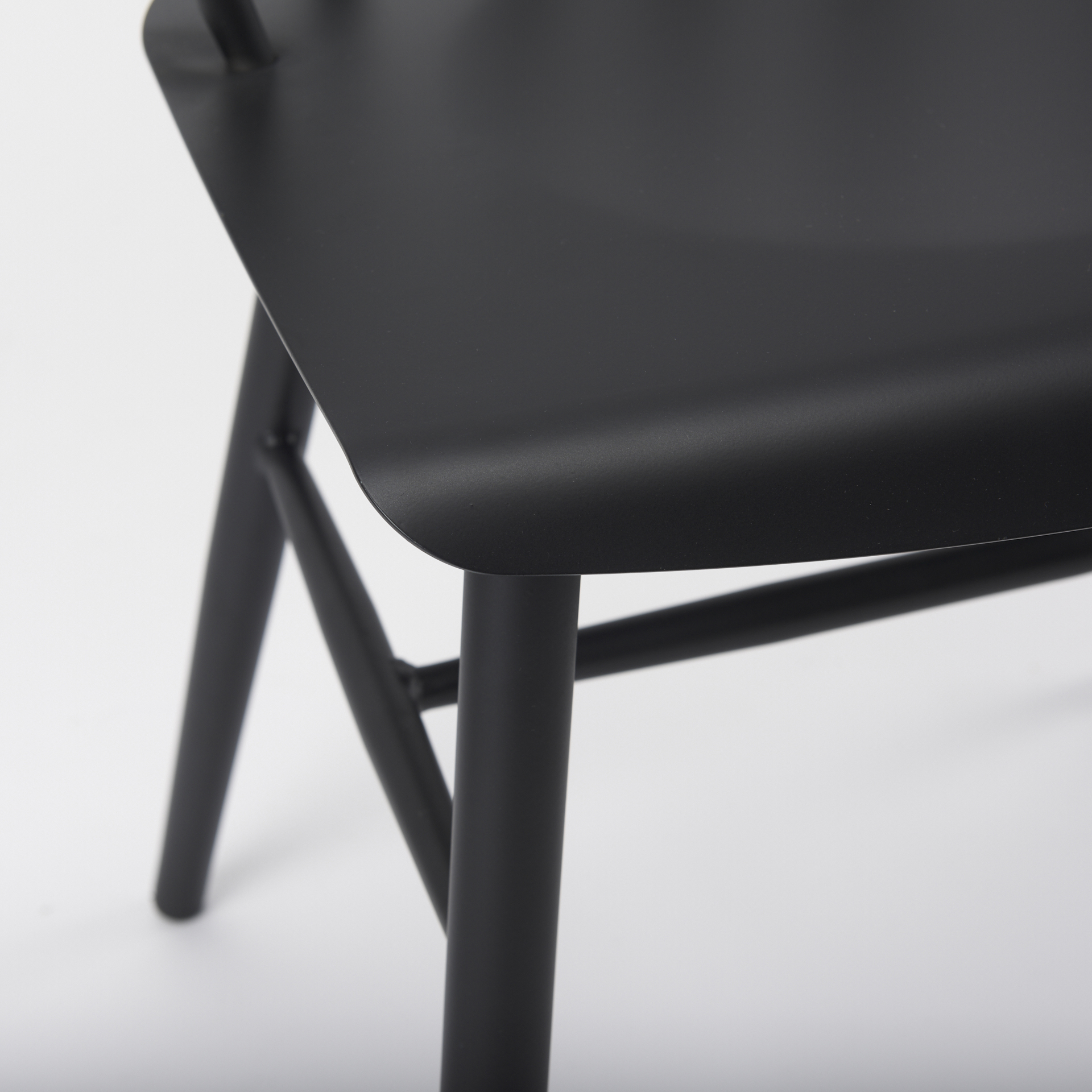 colin 21.3l x 21.3w x 30.3h black metal dining chair