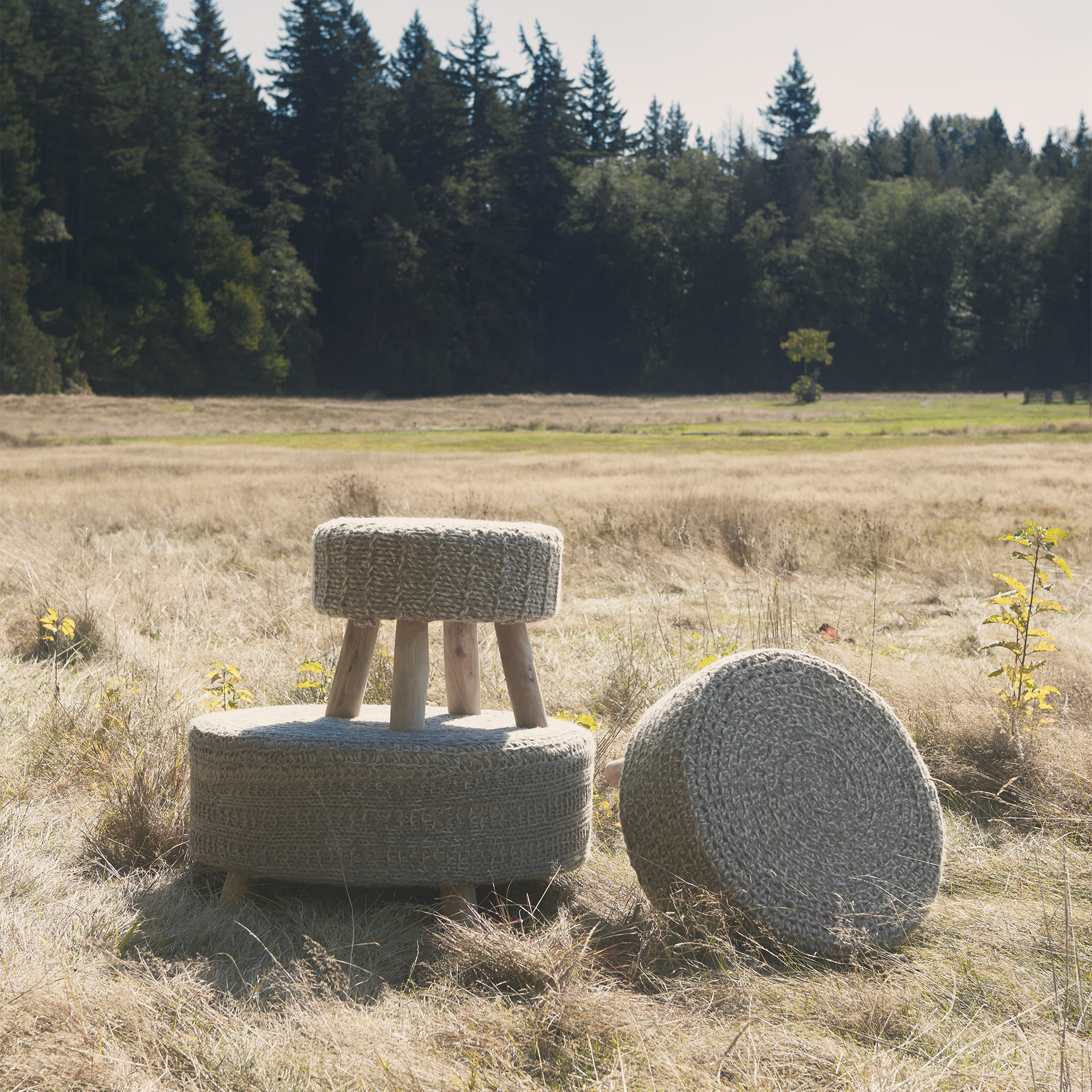 bina 24.0l x 24.0w x 14.0h light gray 4 legged wool stool