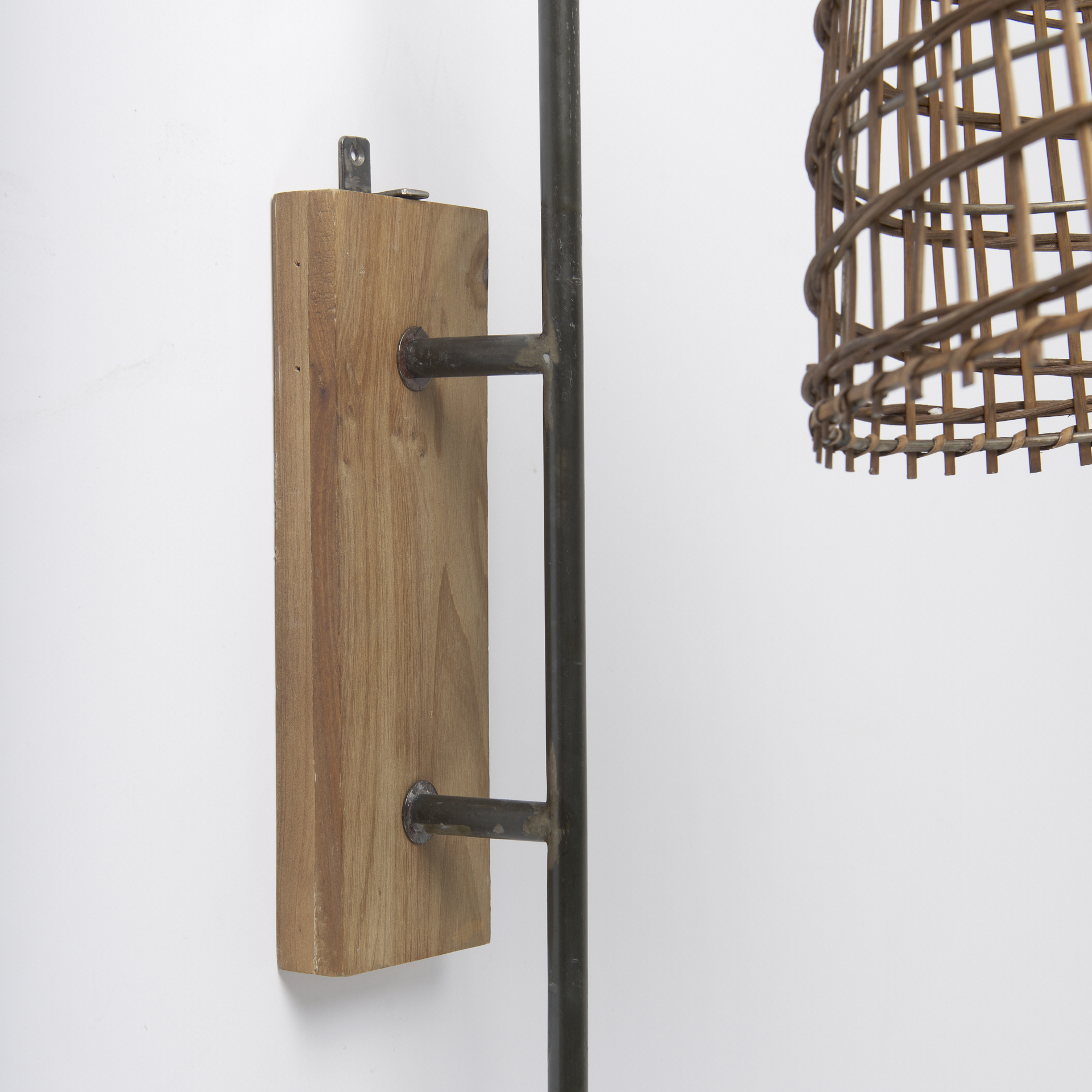 kiley 28.0l x 7.0w x 15.6h brown woven shade w/black metal wall sconce