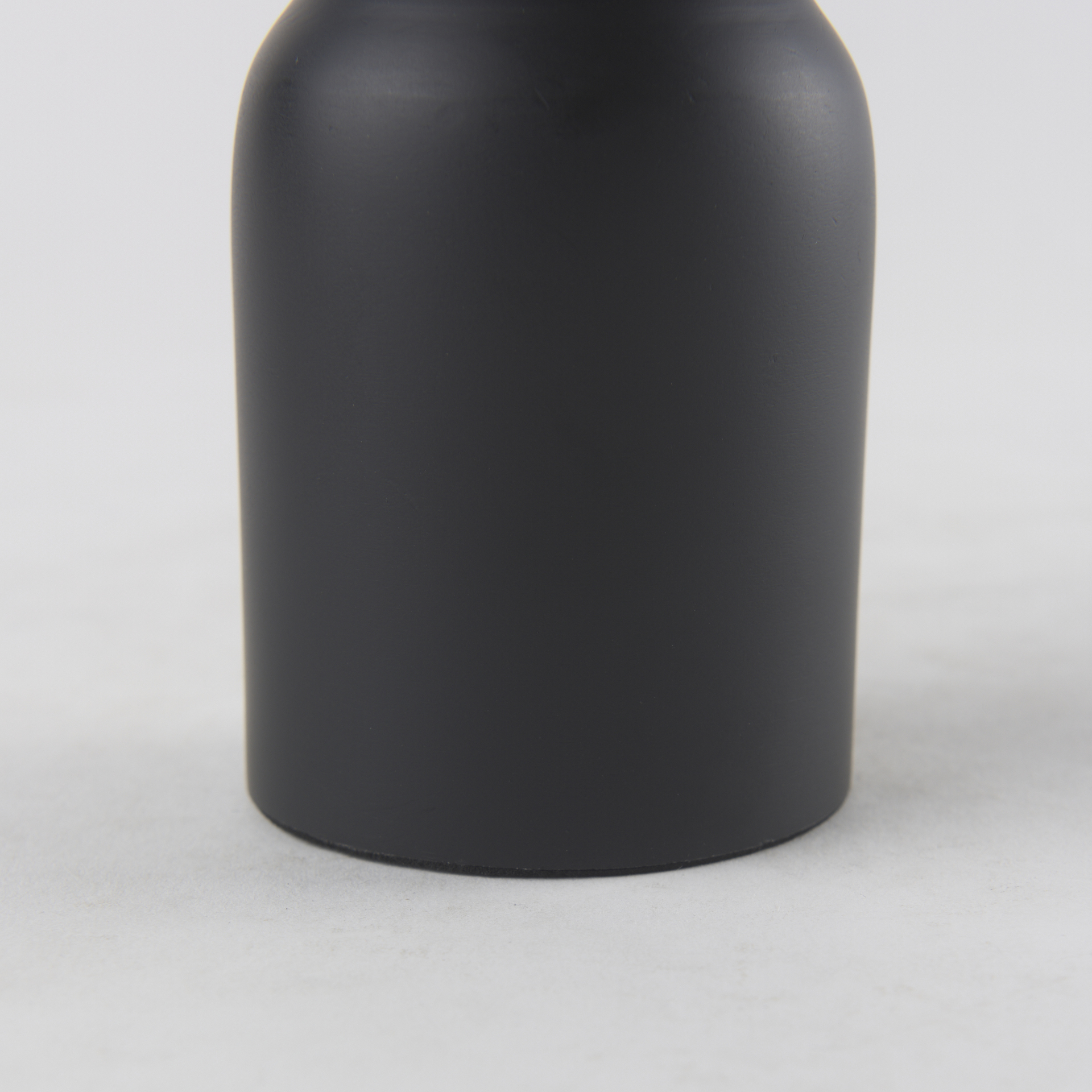 malta small black metal candle holder