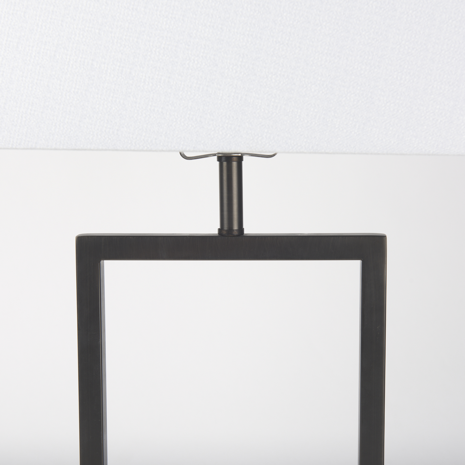 peyton 14.0l x 9.0w x 26.2h black metal w/marble cube and white shade table lamp