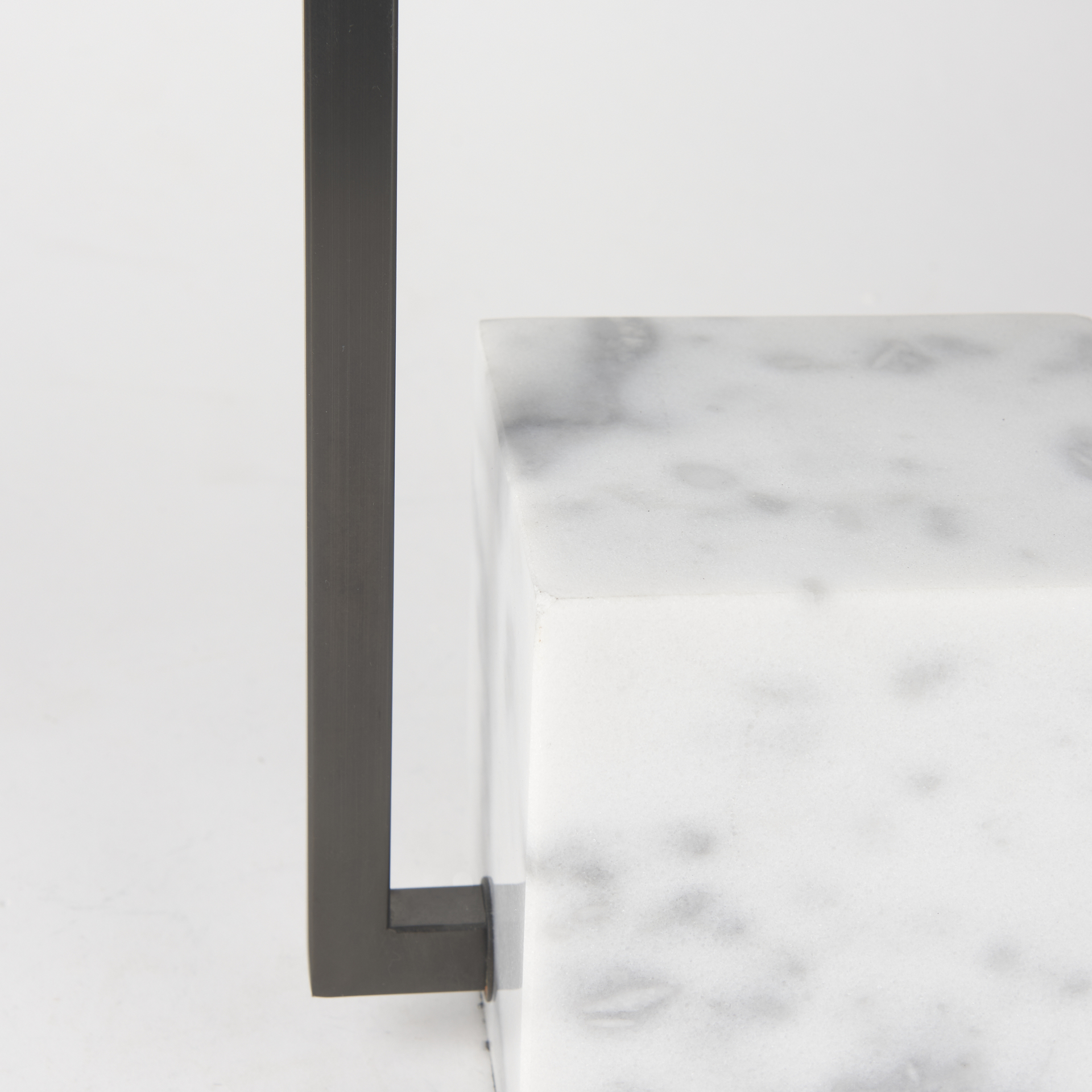 peyton 14.0l x 9.0w x 26.2h black metal w/marble cube and white shade table lamp