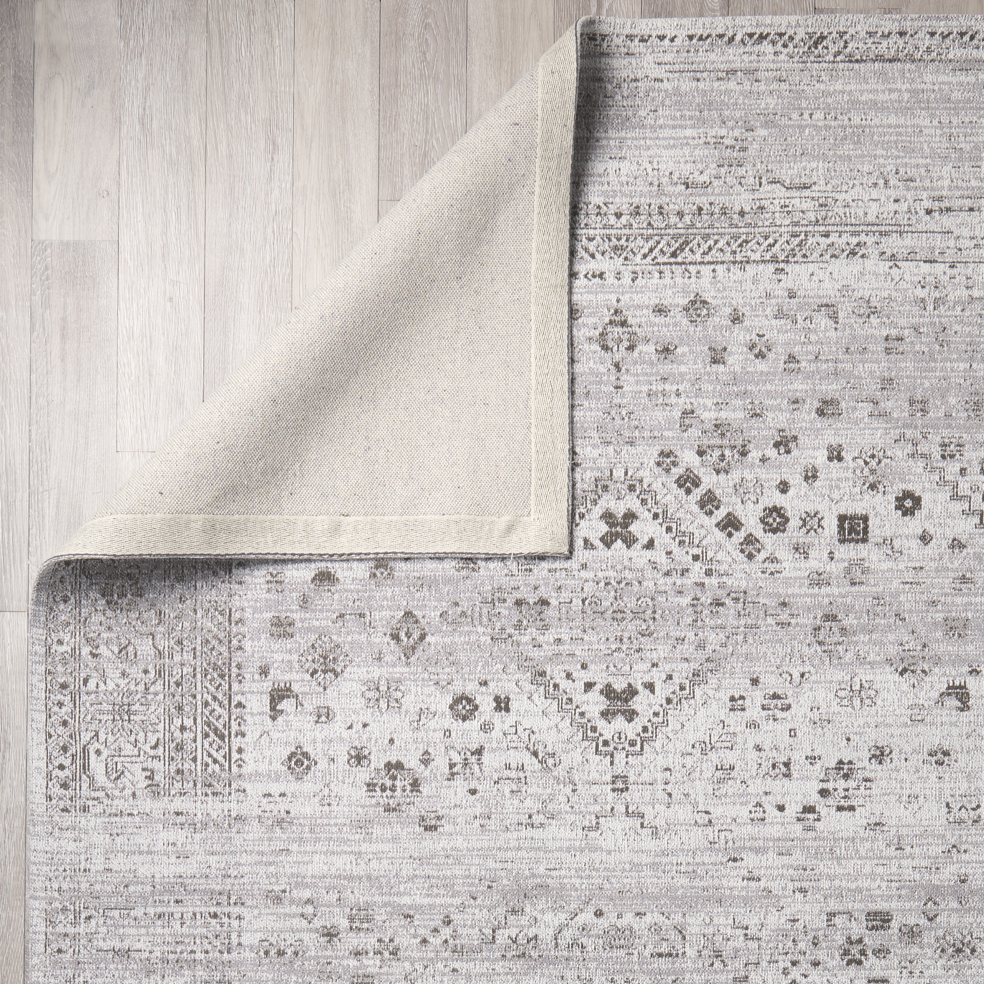 kaiya 8 x 10 rug