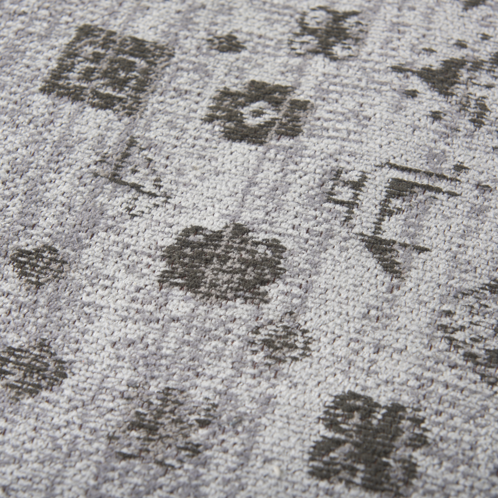 kaiya 8 x 10 rug