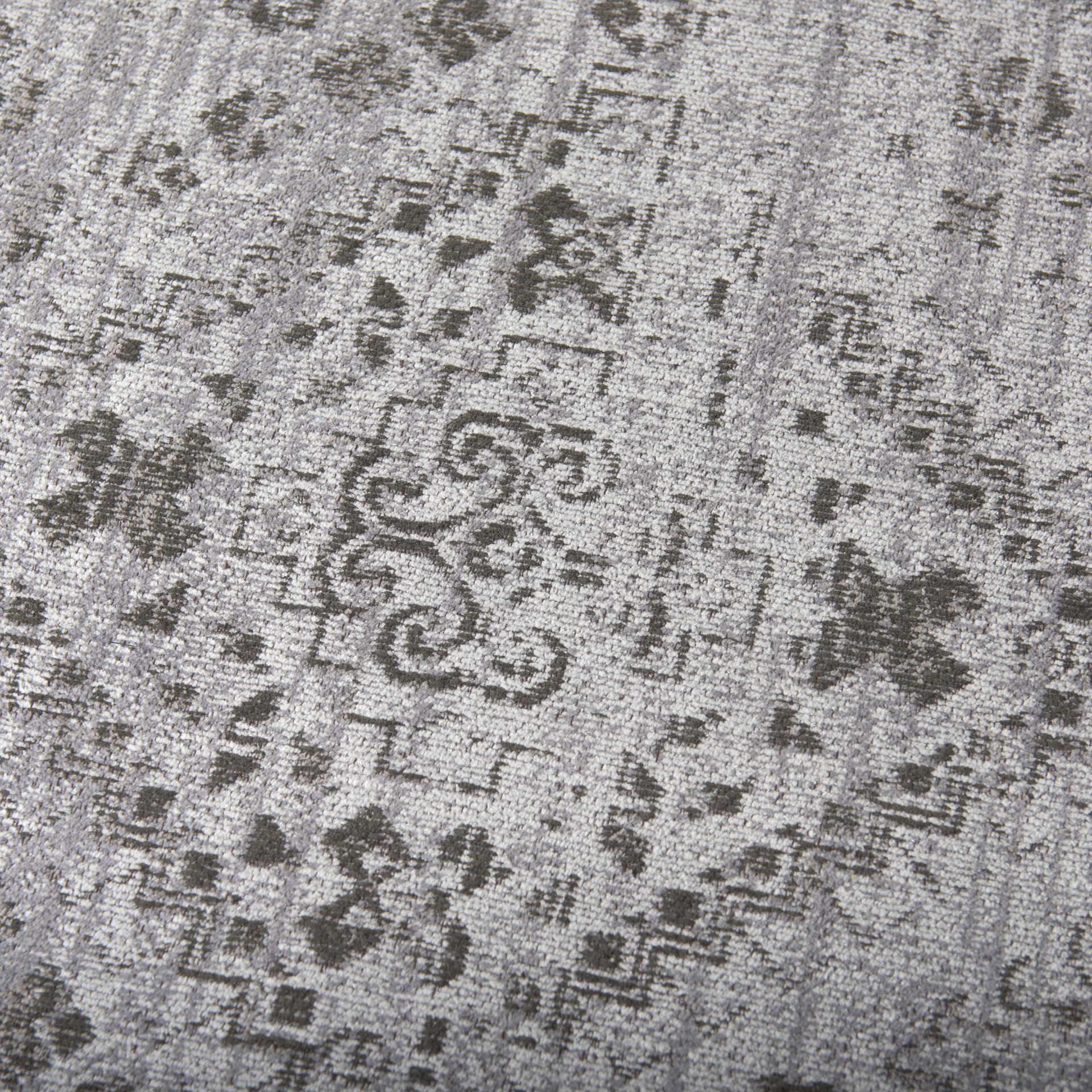 kaiya 8 x 10 rug