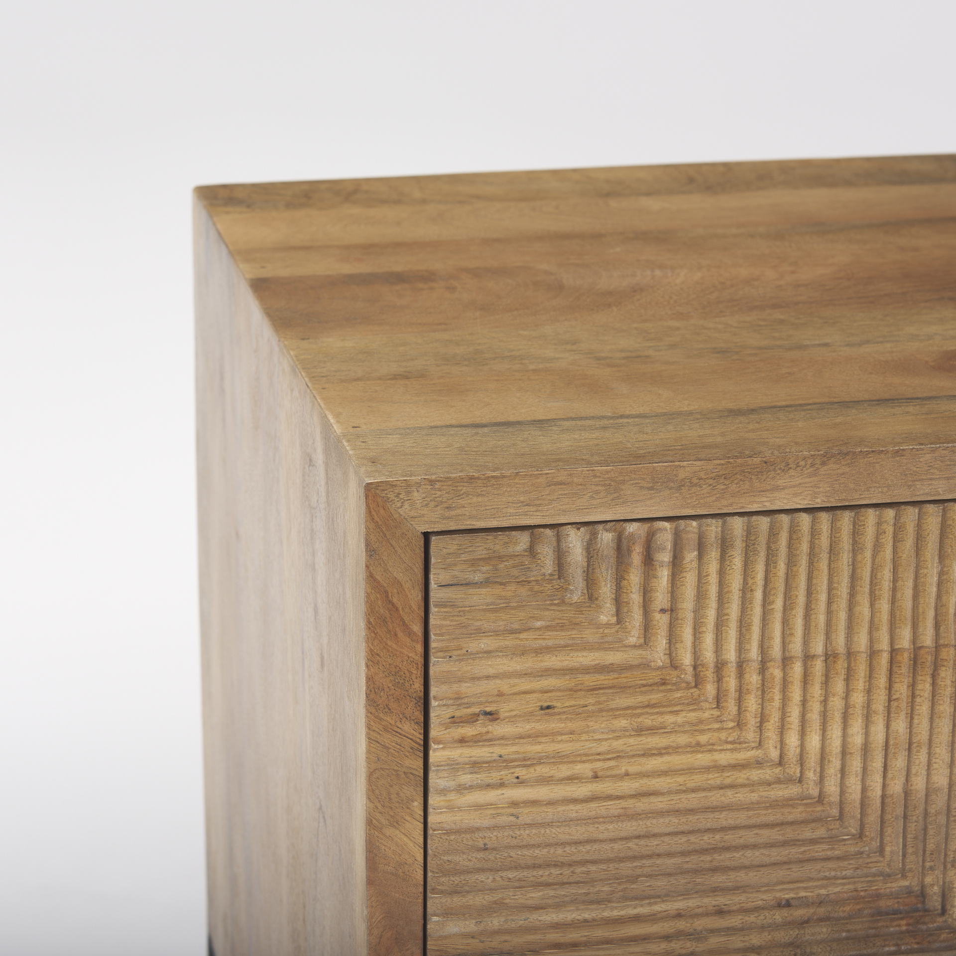 cairo 22.0l x 22.0w x 26.0h wood 2 drawer accent table