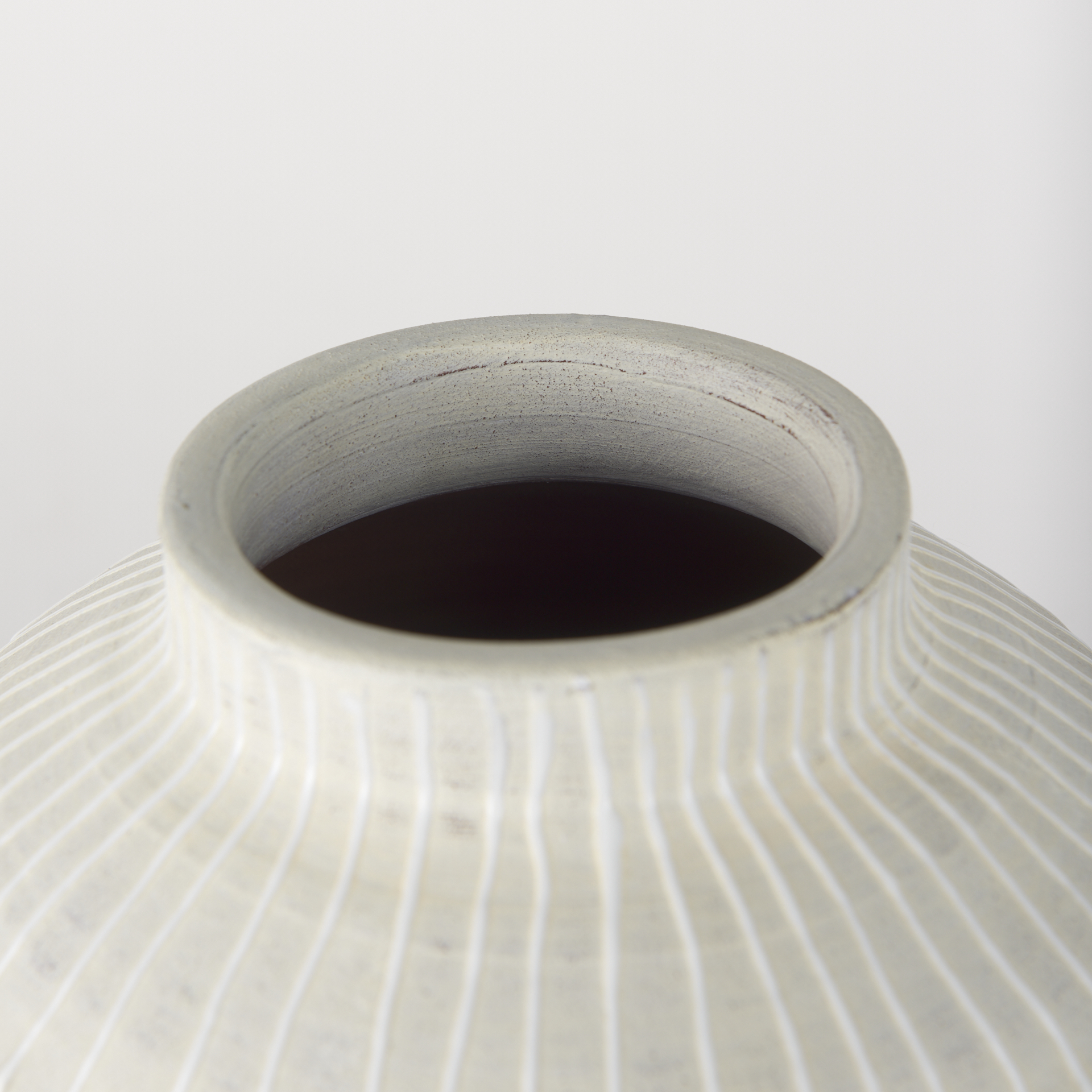 blume 12.5h off-white w/ gray textured vase