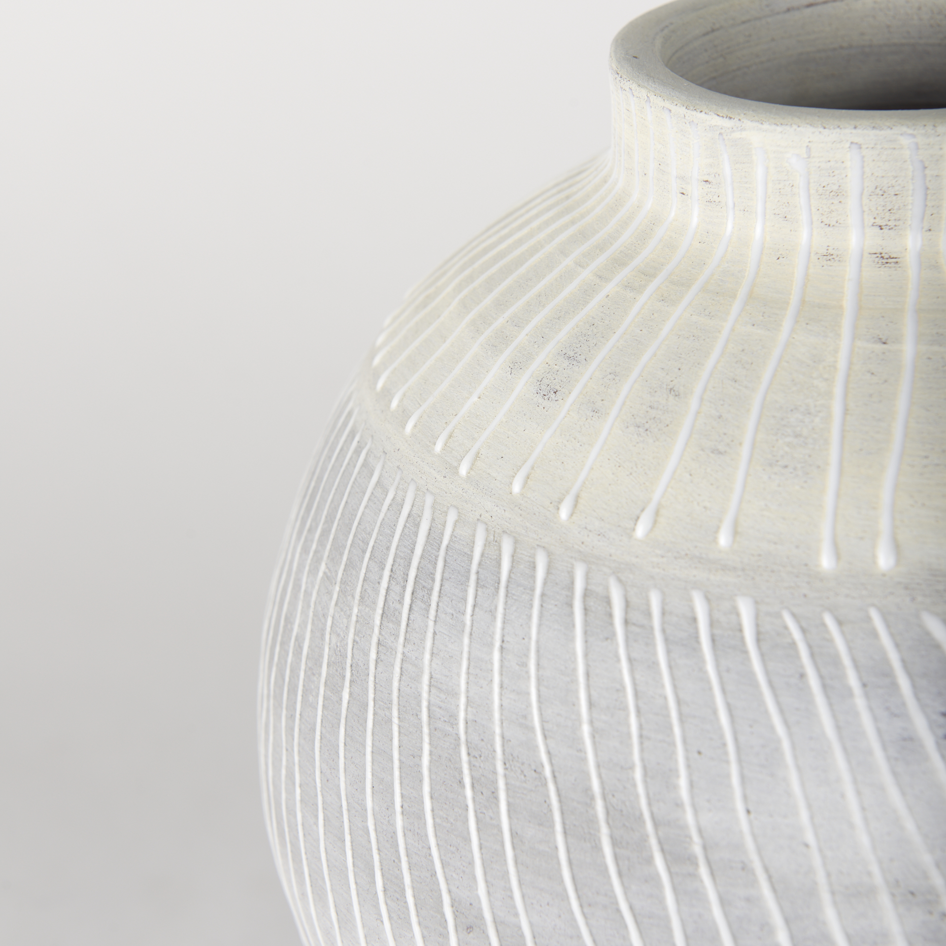 blume 12.5h off-white w/ gray textured vase
