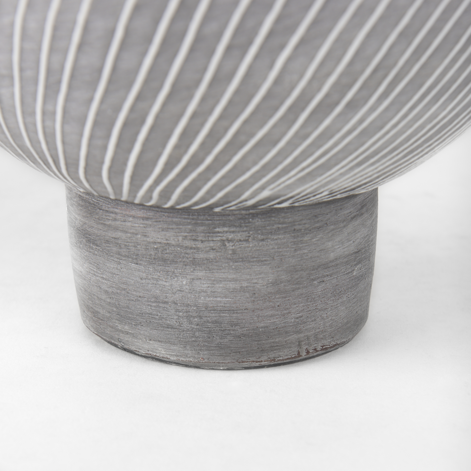 blume 12.5h off-white w/ gray textured vase