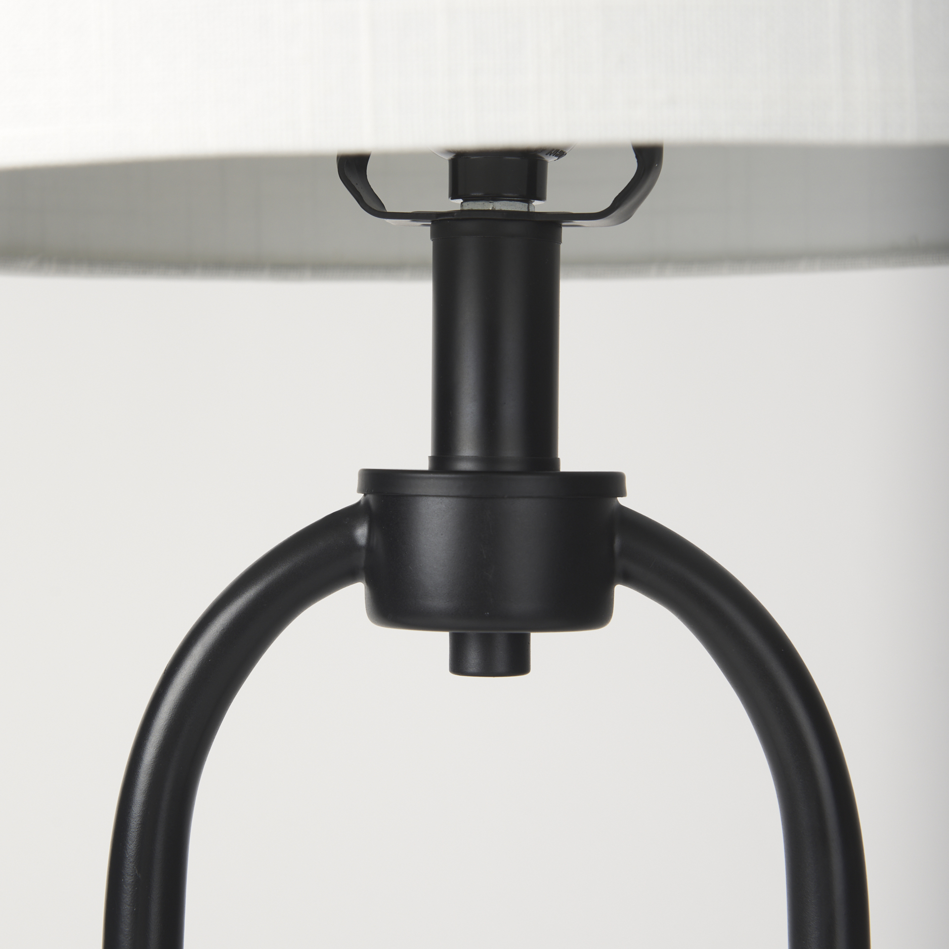 sarah 15.0l x 10.0w x 22.2h arched black metal w/marble cube and white shade table lamp