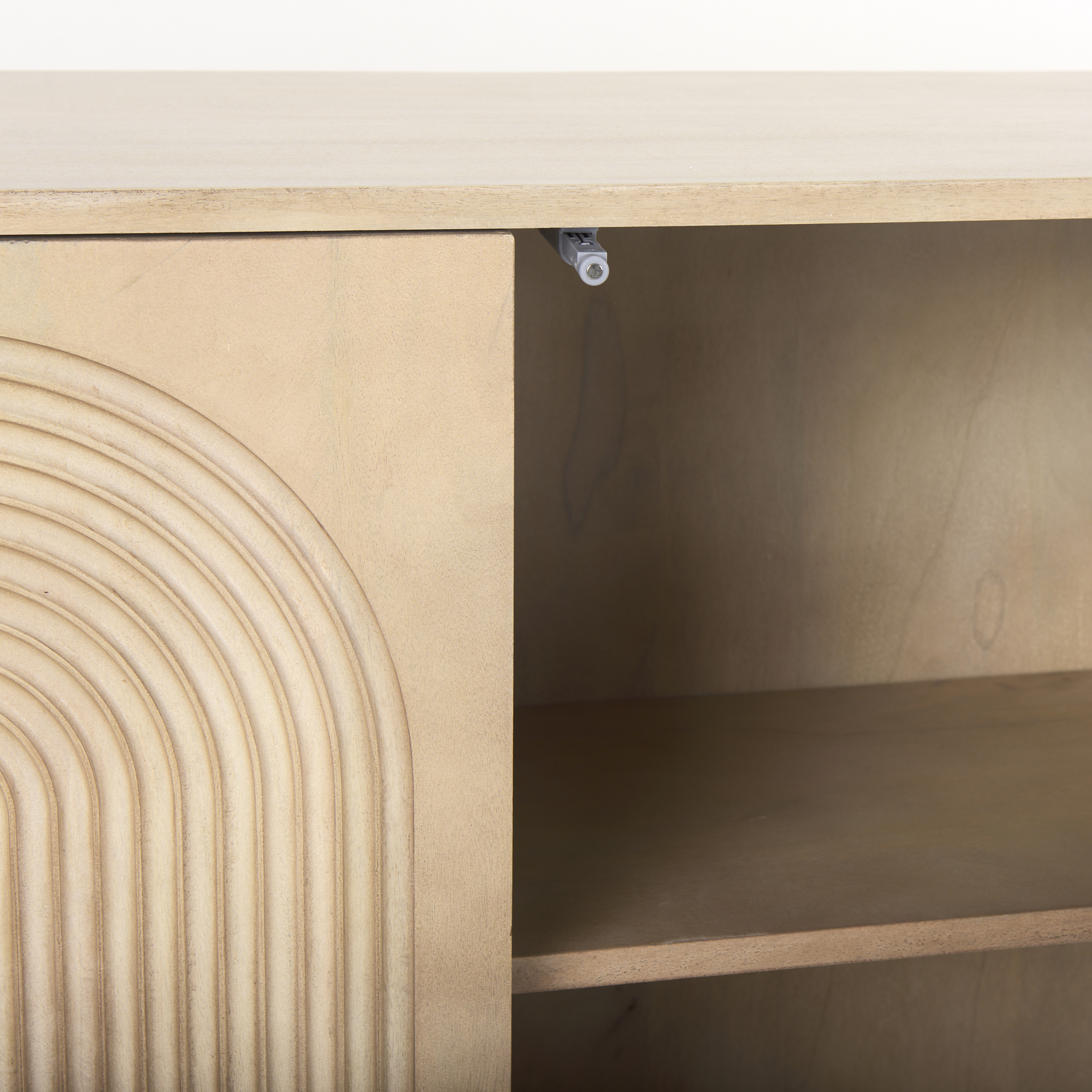 tucker light brown wood w/ carved arch pattern 4 door sideboard