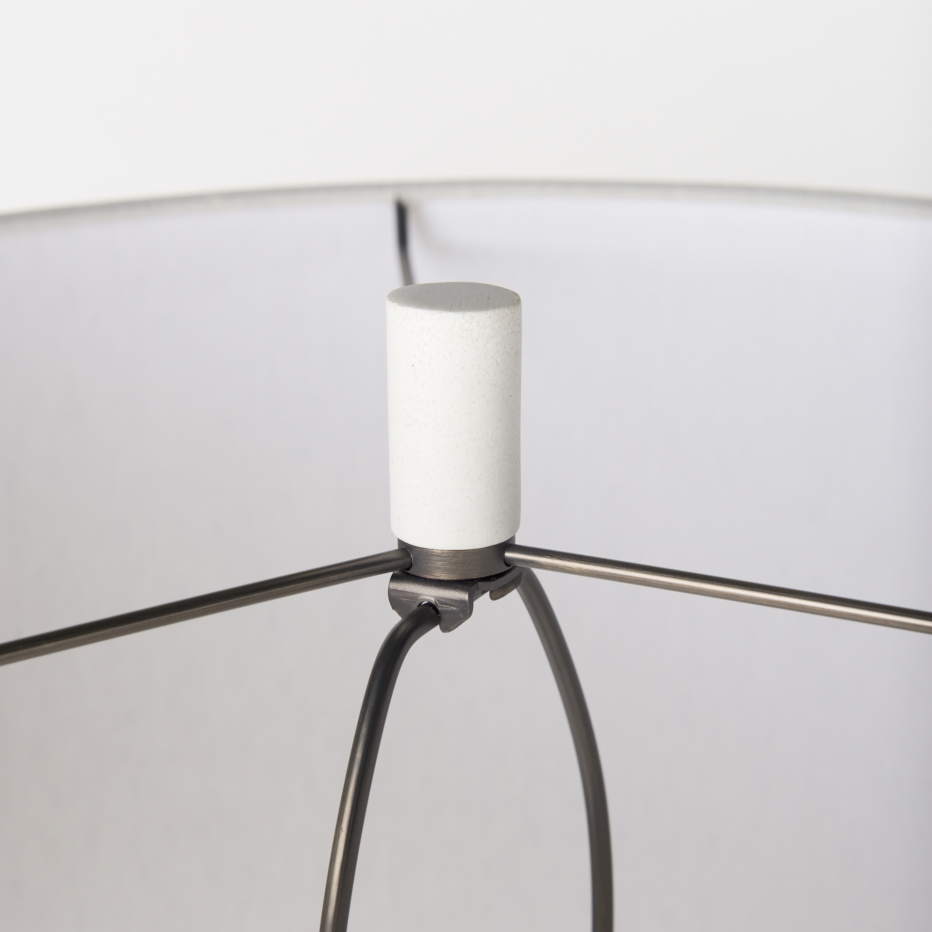 tao 20.0l x 20.0w x 33.0h cream base w/white shade table lamp
