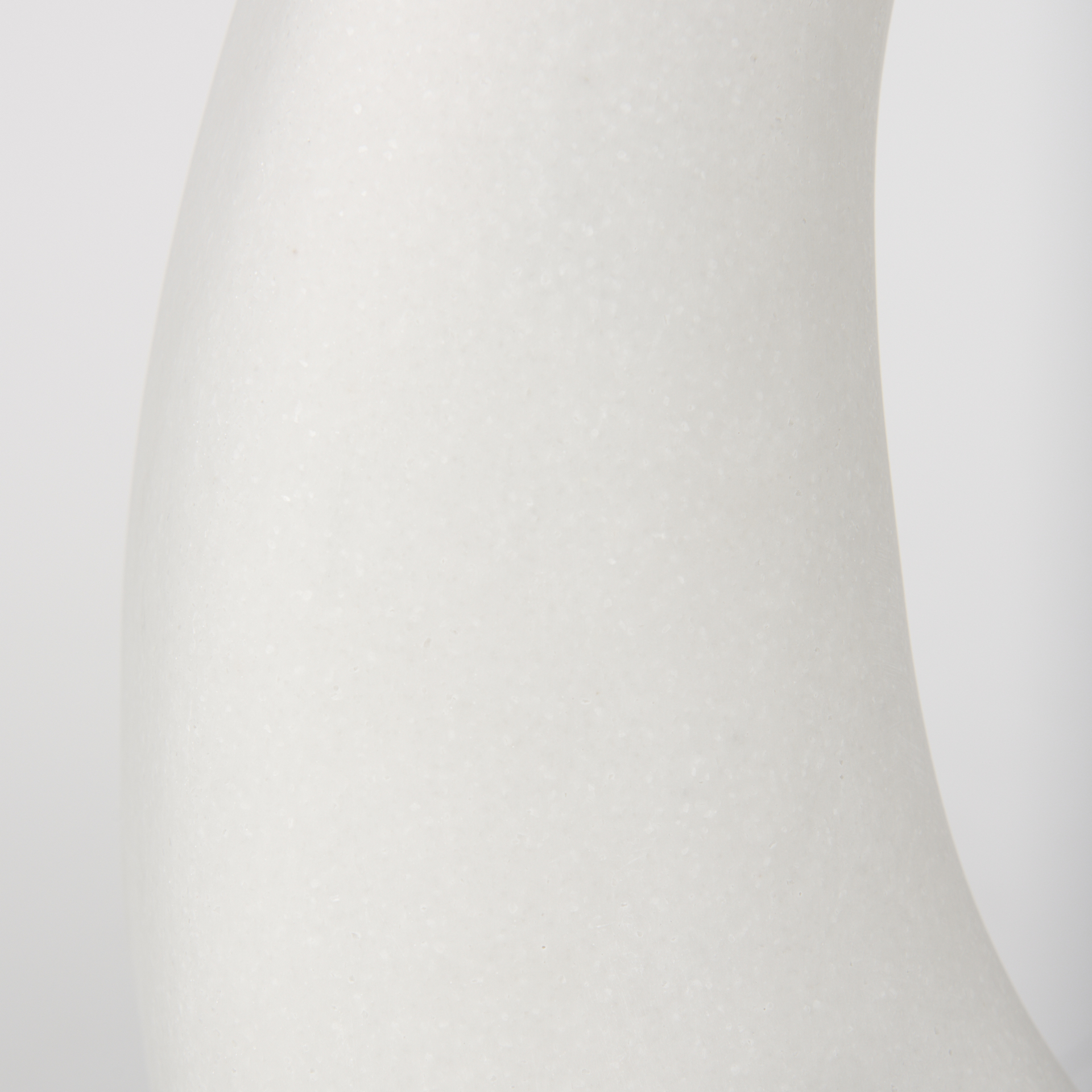 tao 20.0l x 20.0w x 33.0h cream base w/white shade table lamp