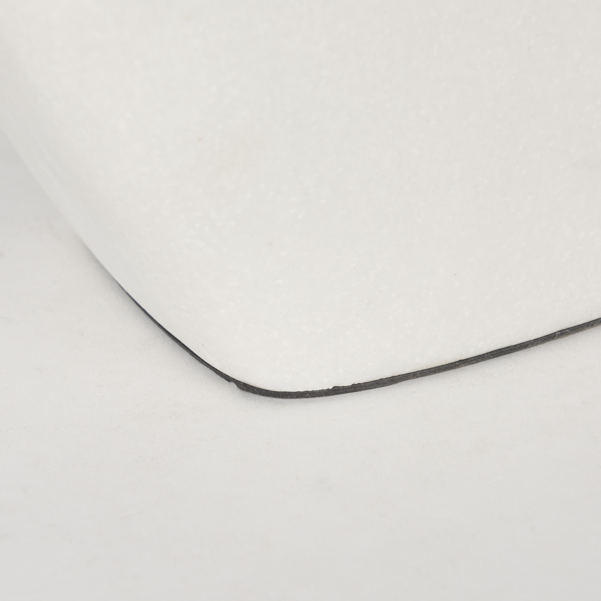 tao 20.0l x 20.0w x 33.0h cream base w/white shade table lamp