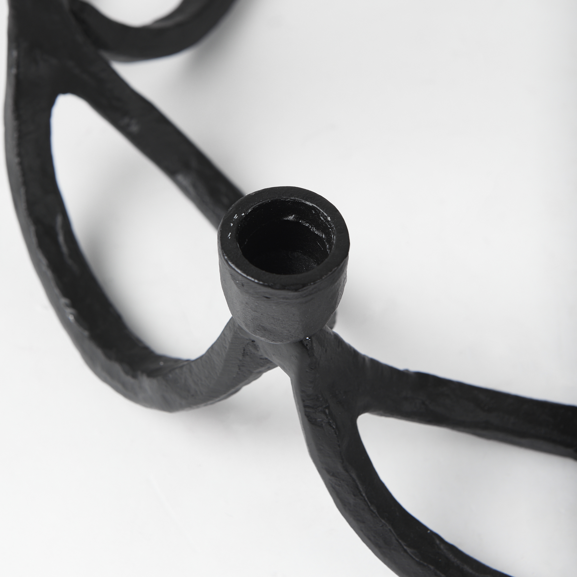 seraph round candle holder