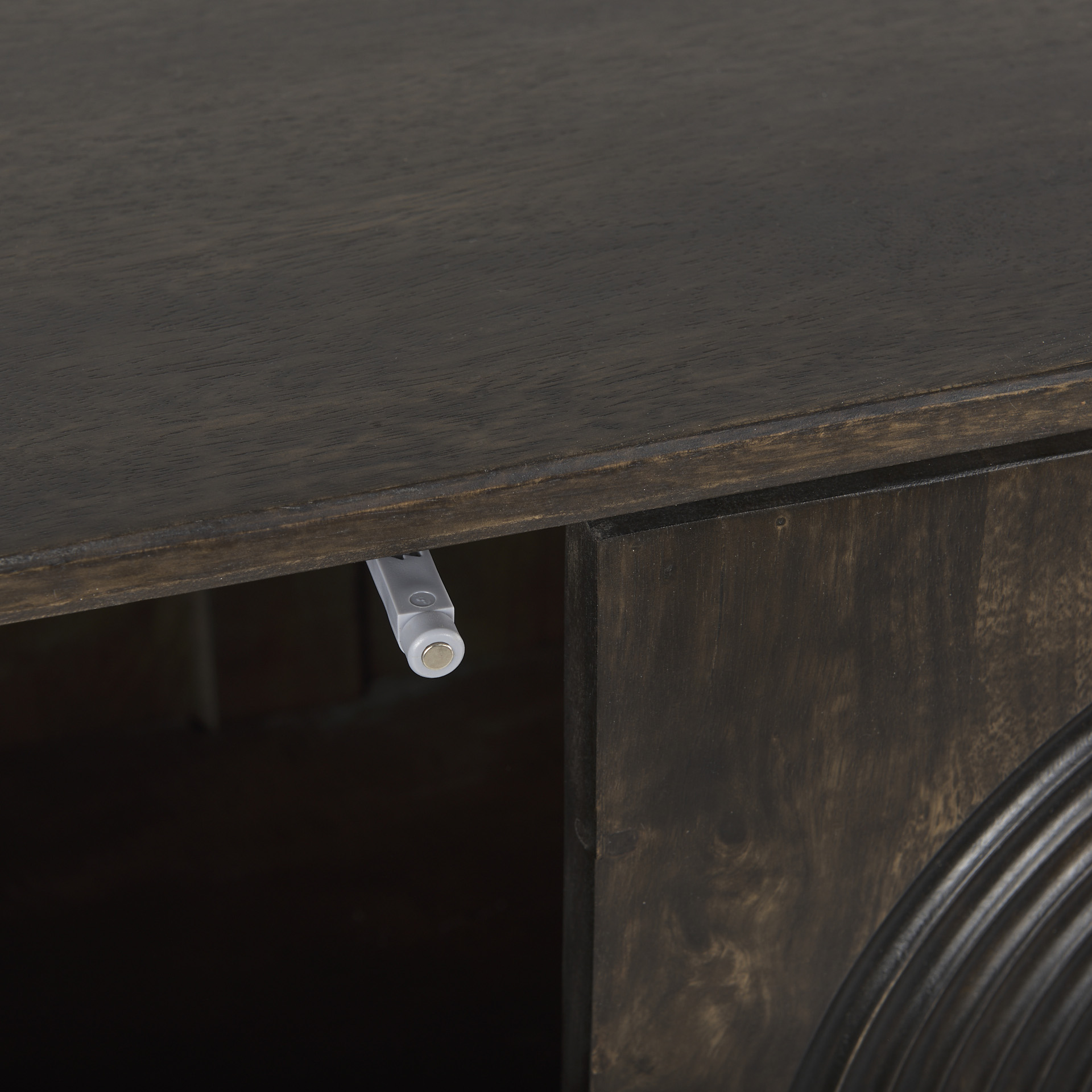 tucker dark brown w/ carved arch pattern 4 door sideboard