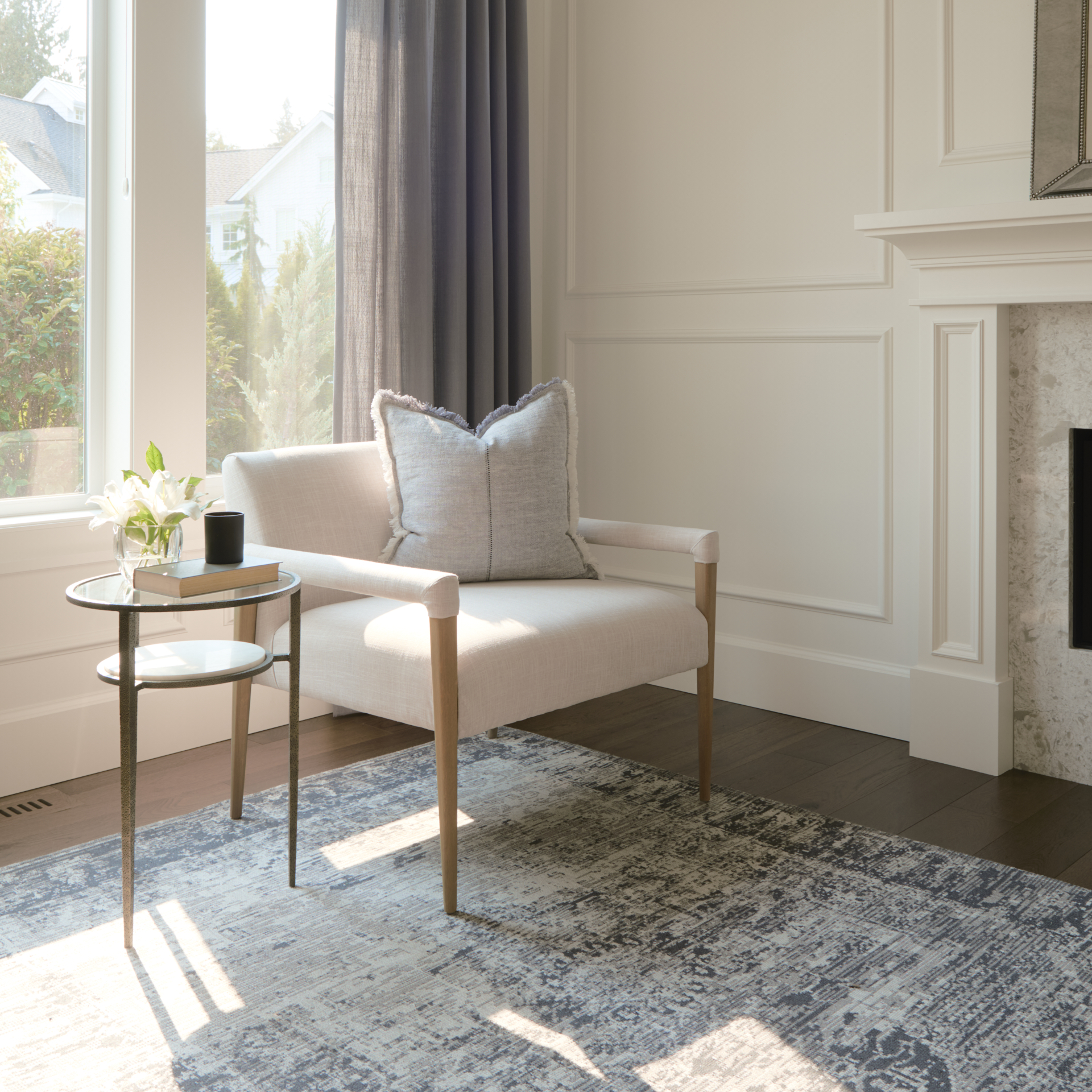 felicity 15.8l x 15.8w x 22.5h glass top w/ white marble shelf and antique gold base end/side table