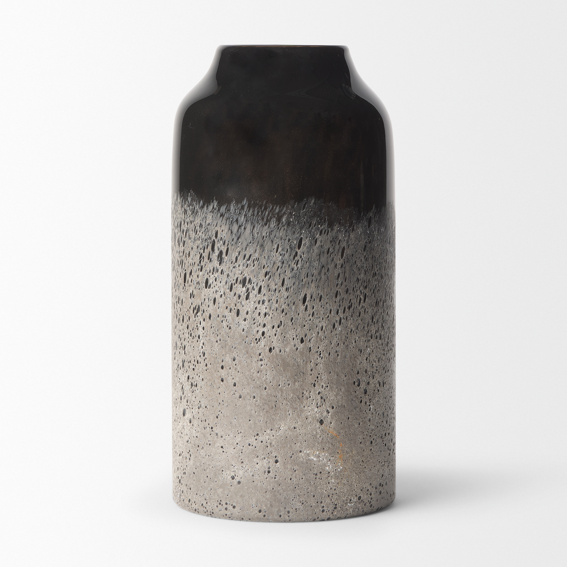 emu short black w/ gray vase