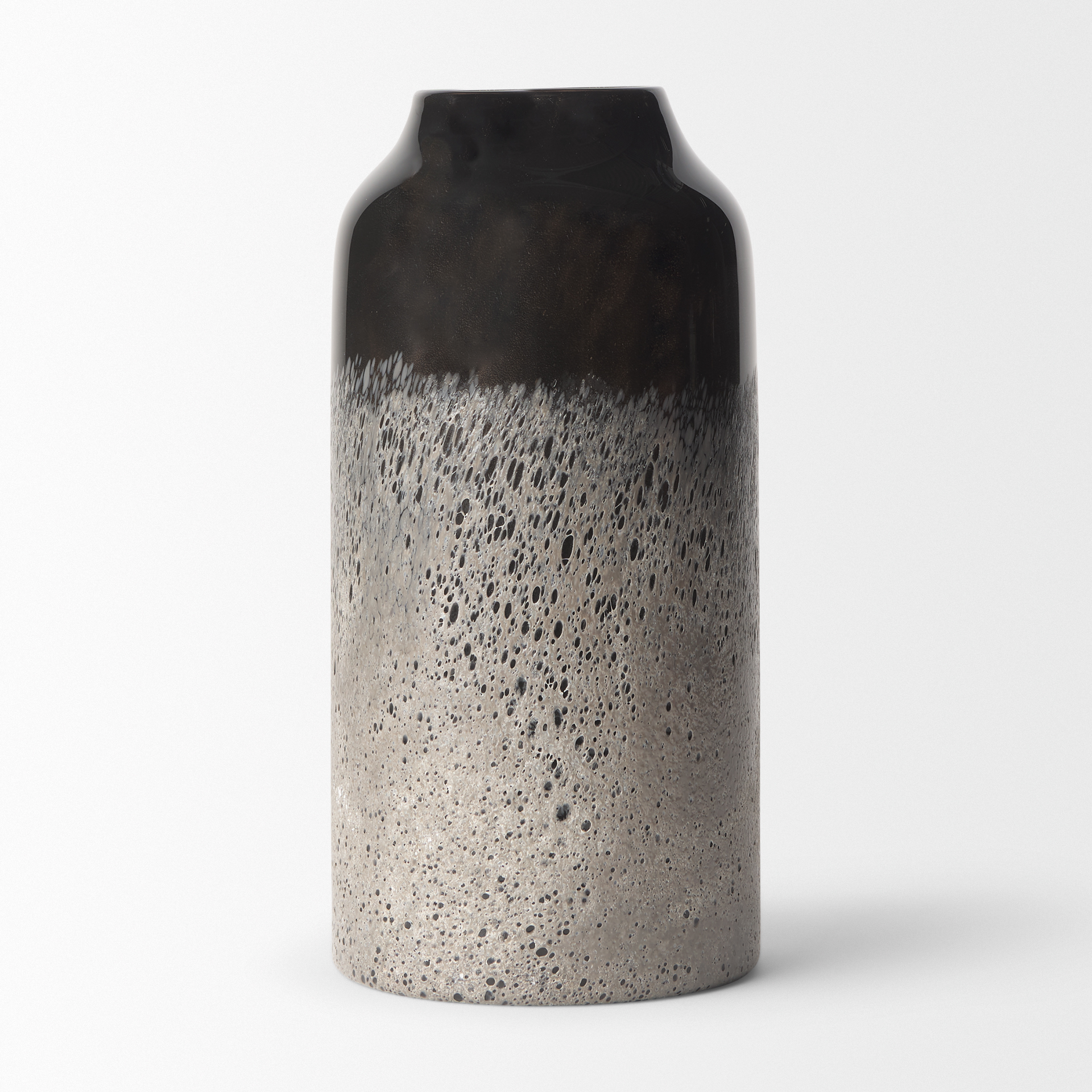 emu short black w/ gray vase