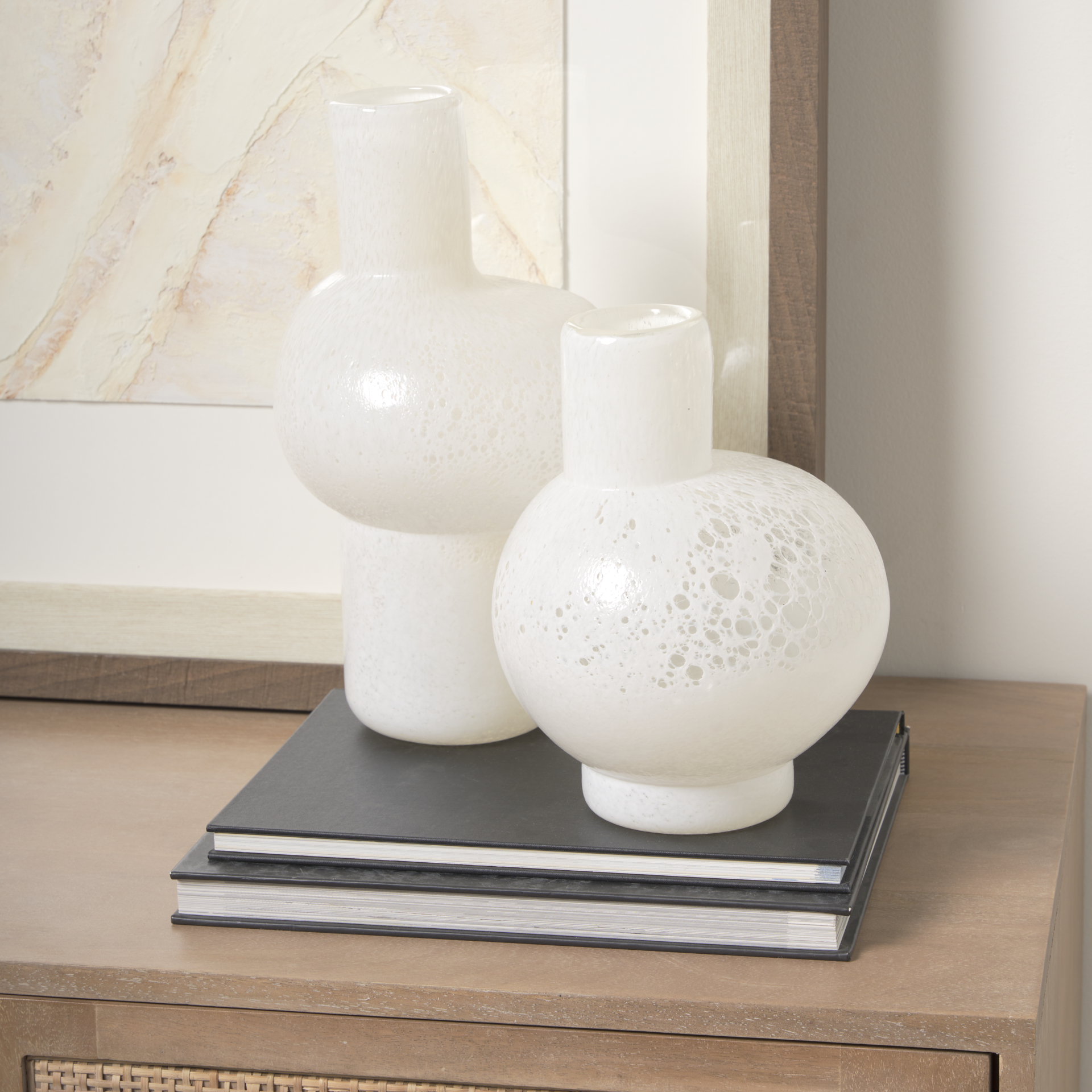 heket short white glass vase