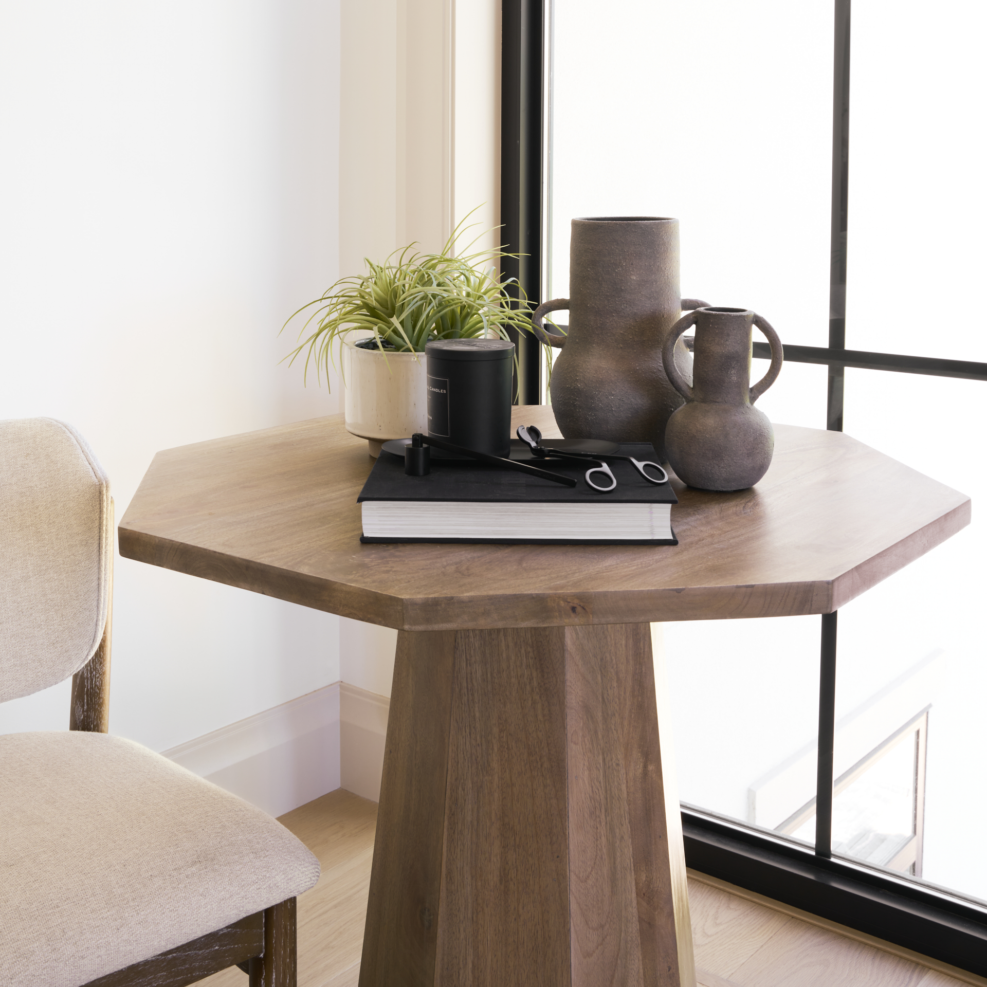 armani 6.7h brown-gray double ear vase