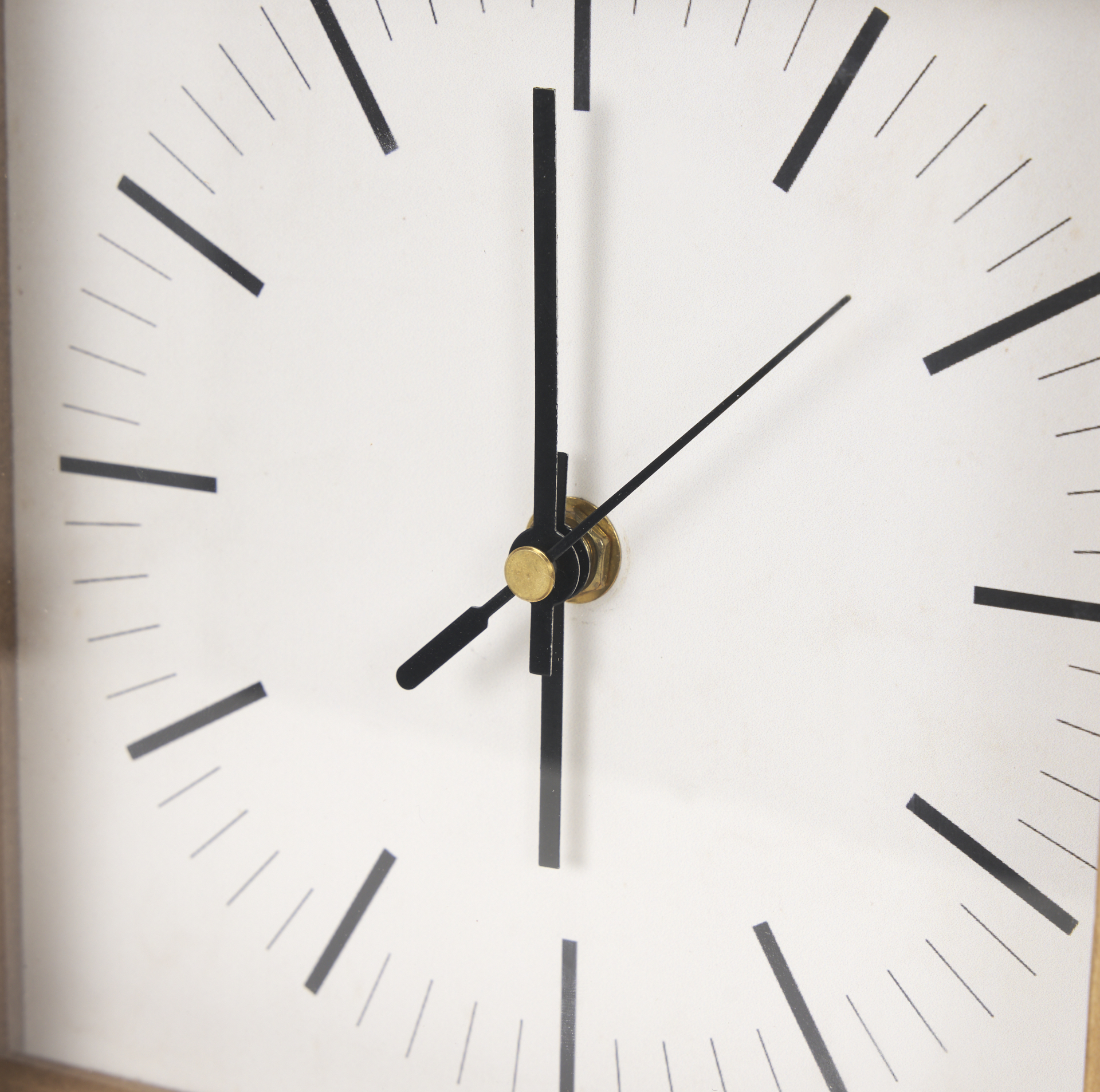 renaya light brown wood w/ matte black metal base table clock