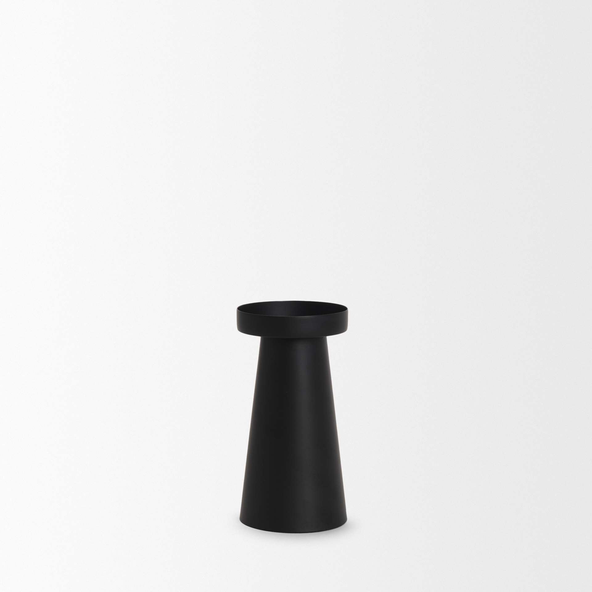 quadir short matte black metal candle holder