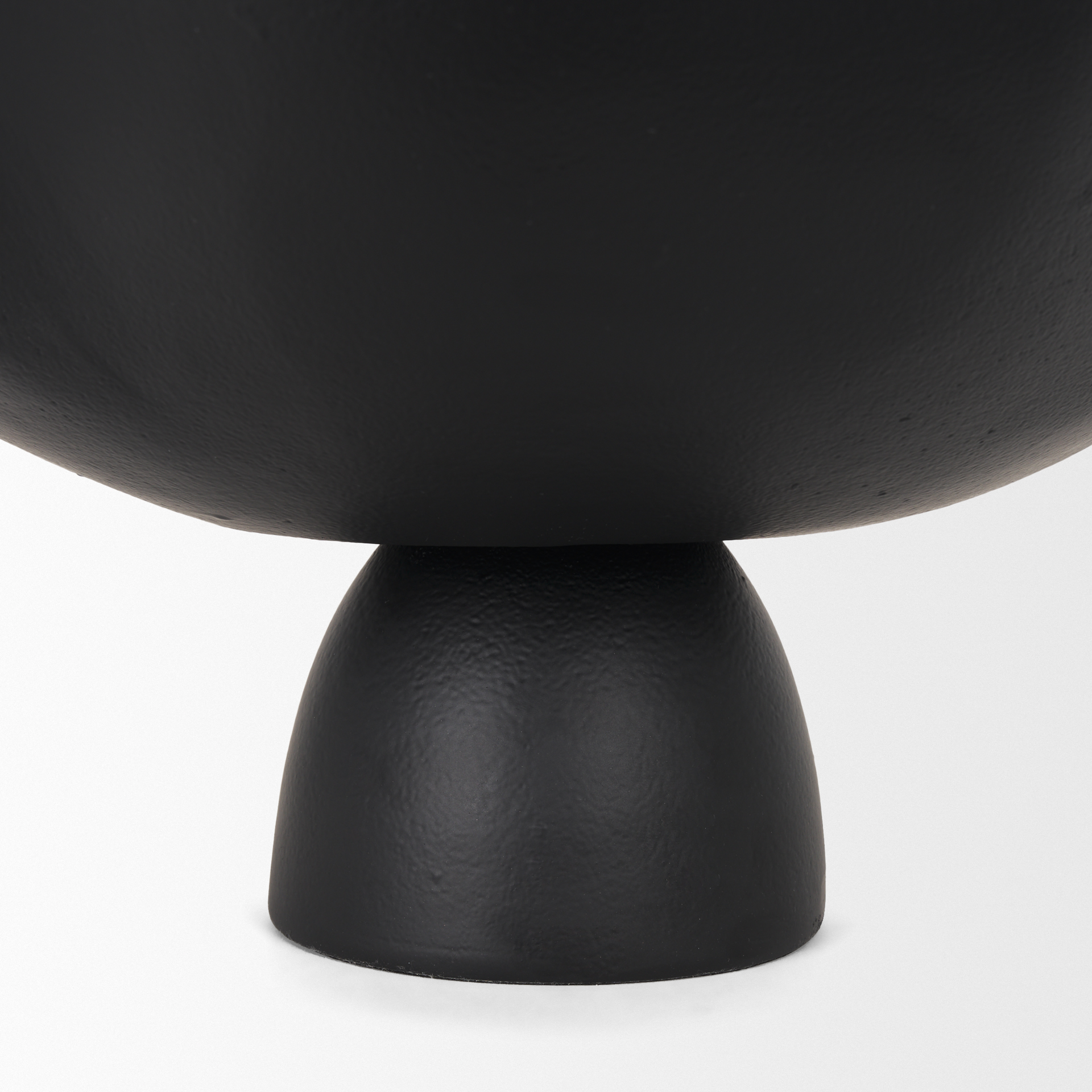 radka large matte black metal decorative bowl