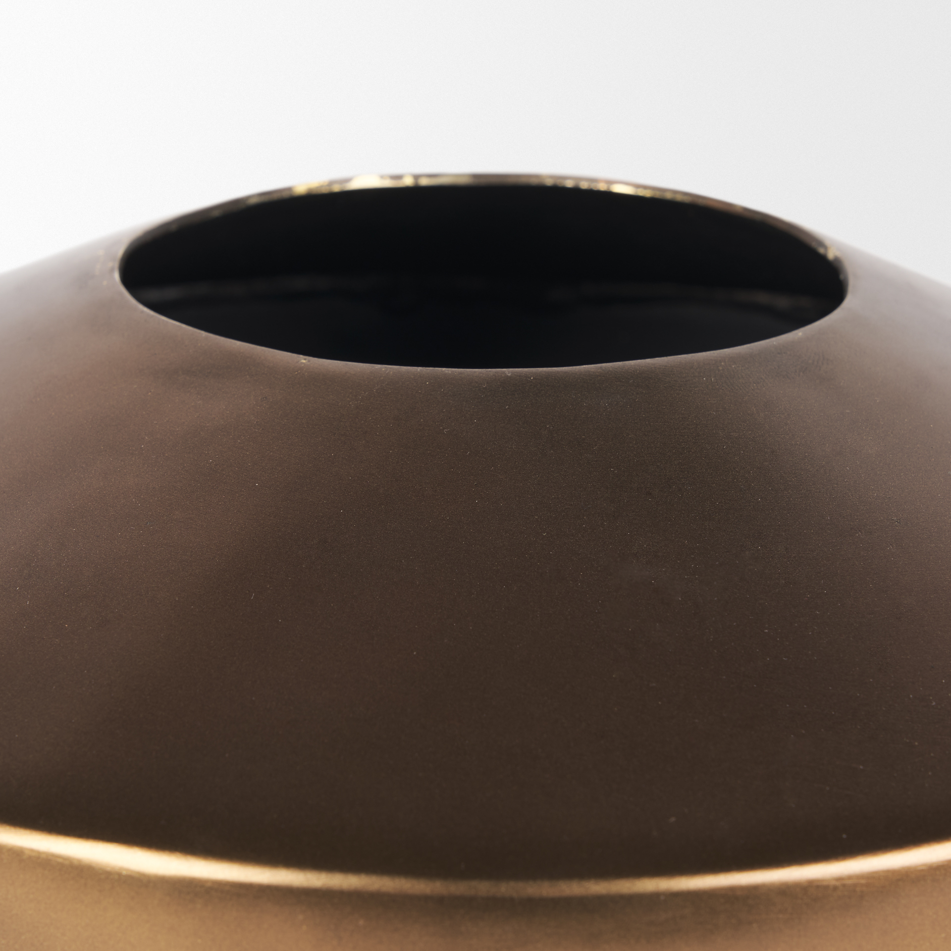 quiana large gold metal vase