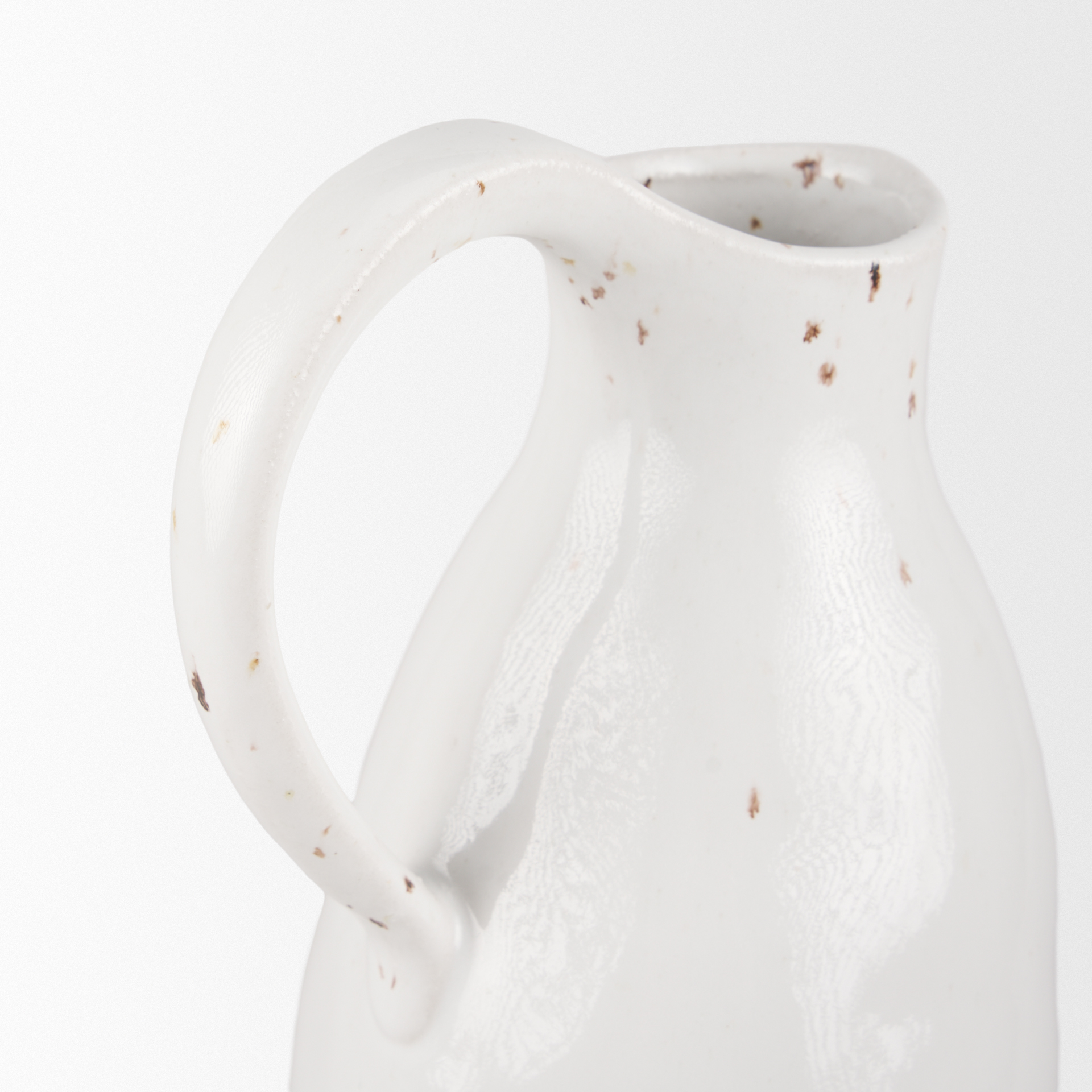 valora black speckled cream w/ light beige ceramic jug