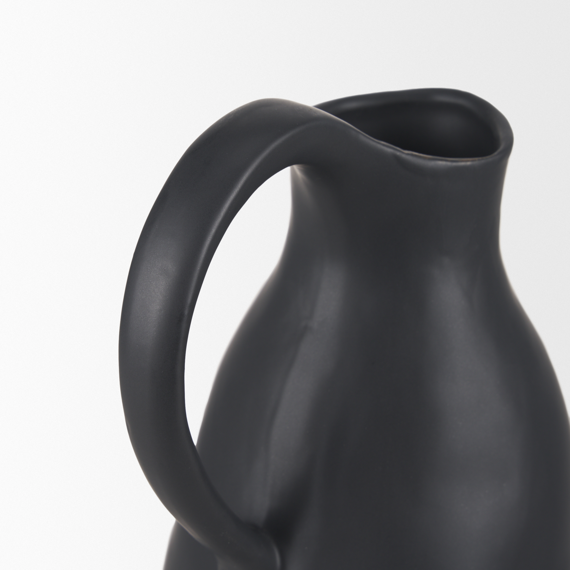 valora matte black ceramic jug