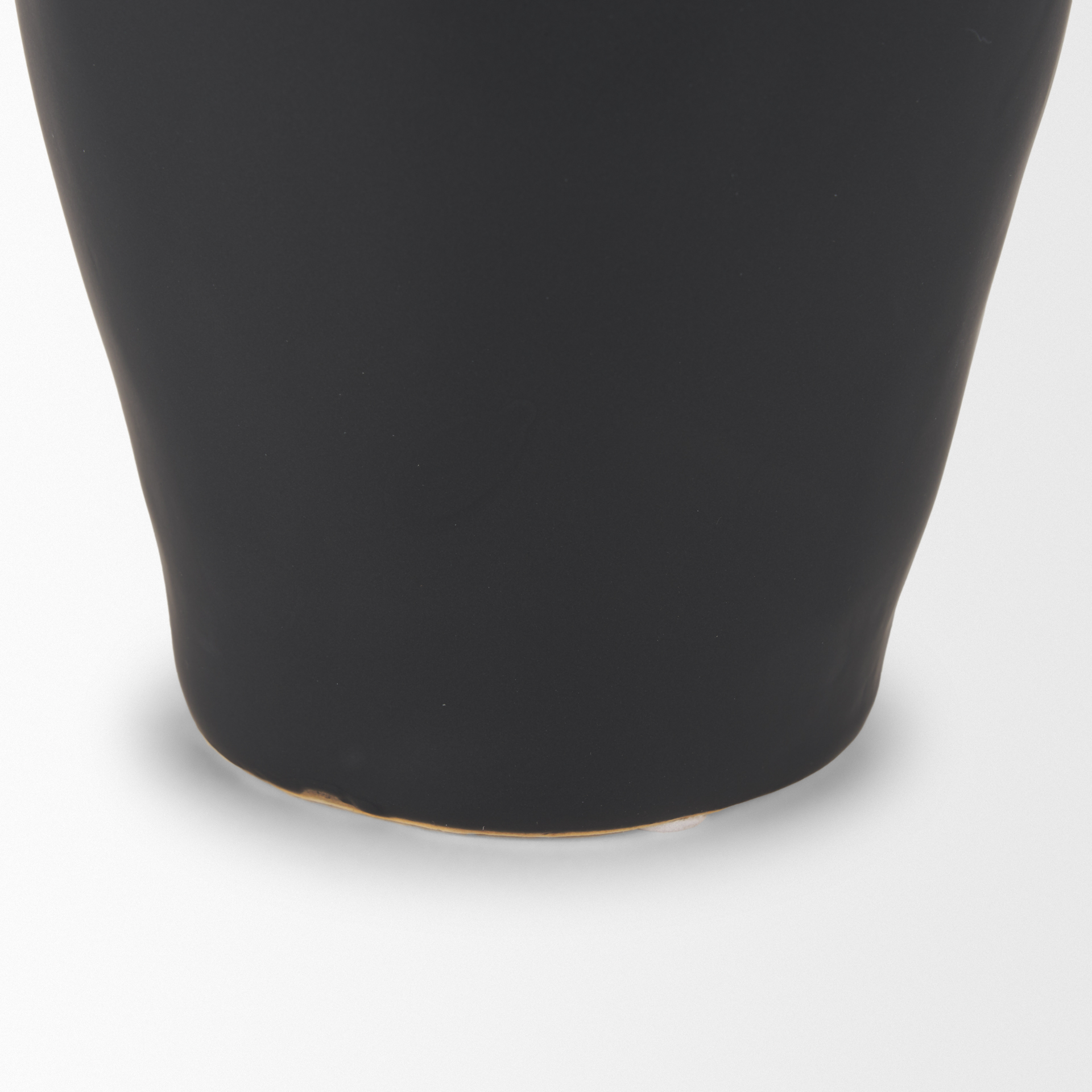 valora matte black ceramic jug