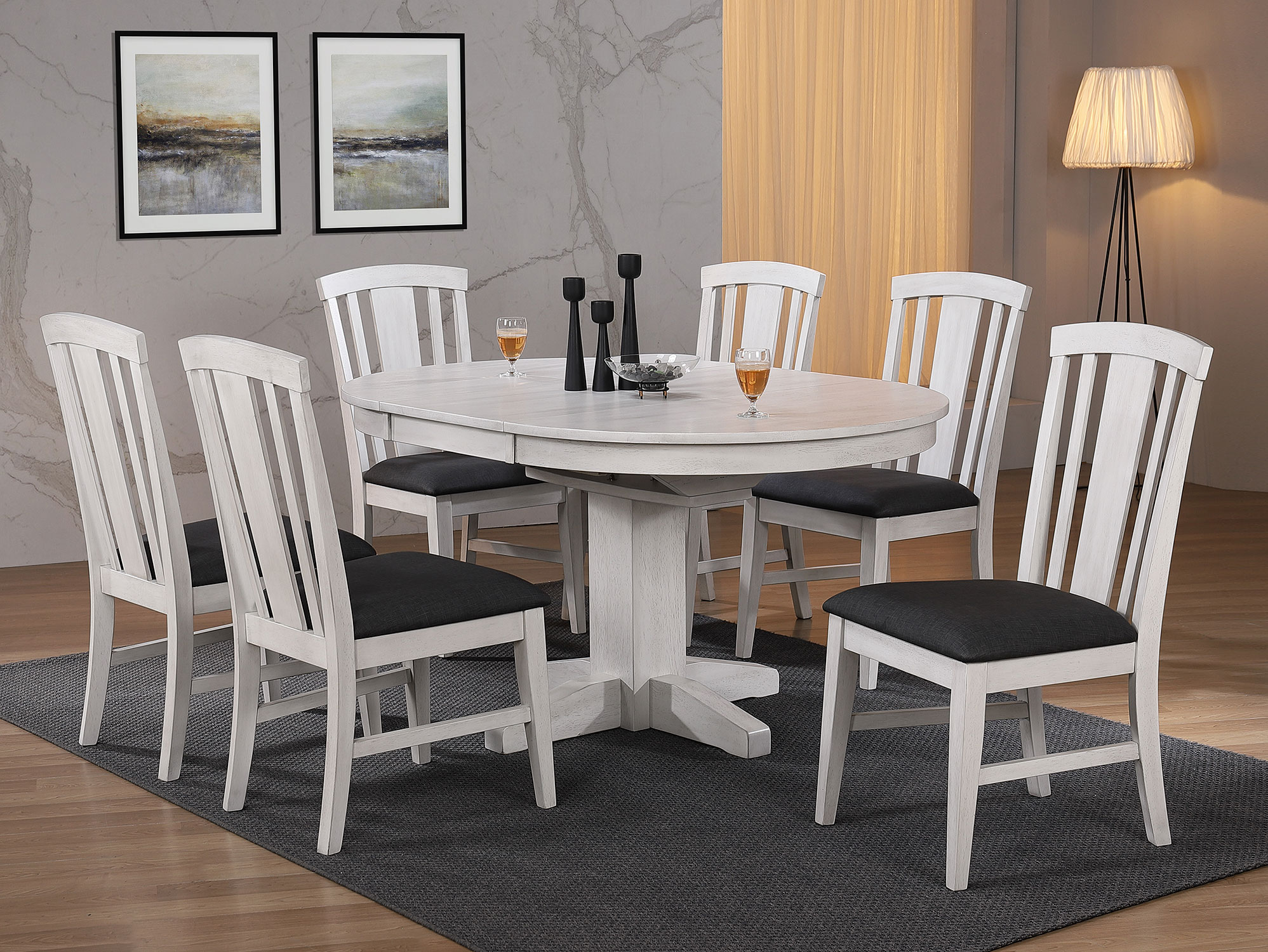 summer winds round dining table