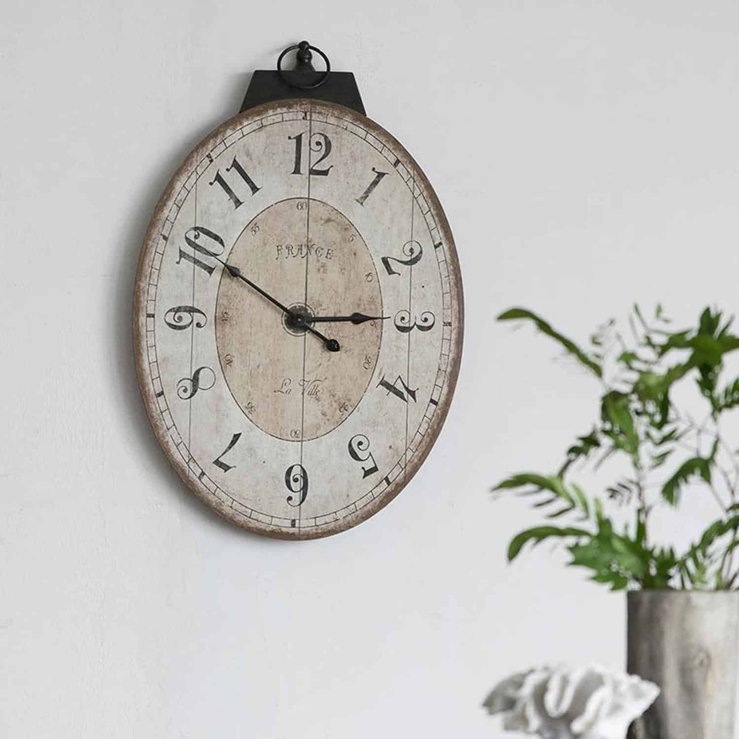 Oval Ivory Vintage-Style 18-Inch Analog Wall Clock 6 Oval Ivory Vintage-Style 18-Inch Analog Wall Clock - Image 6
