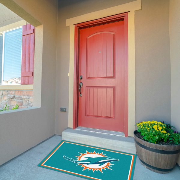 569 1008 Dolphins Lifestyle2