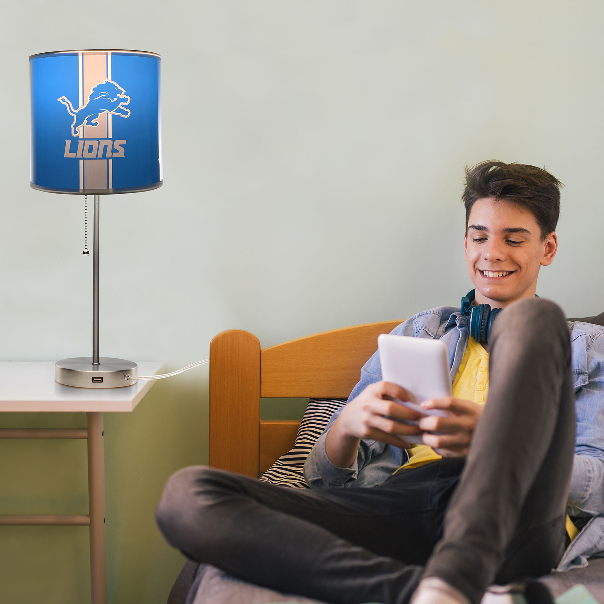 detroit lions chrome usb charging lamp