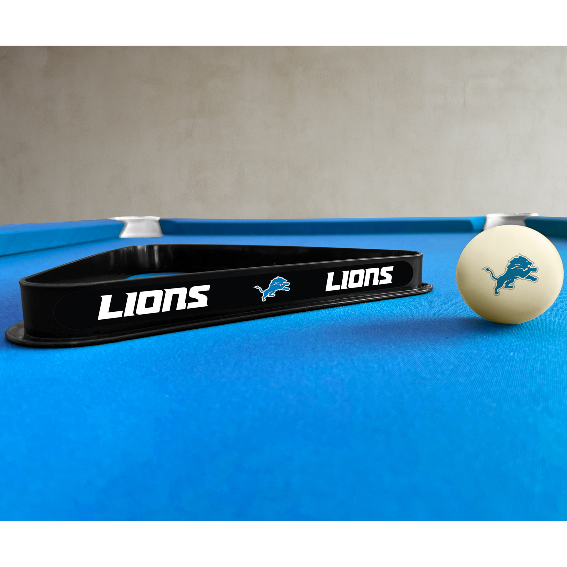 detroit lions billiards triangle and cue ball set